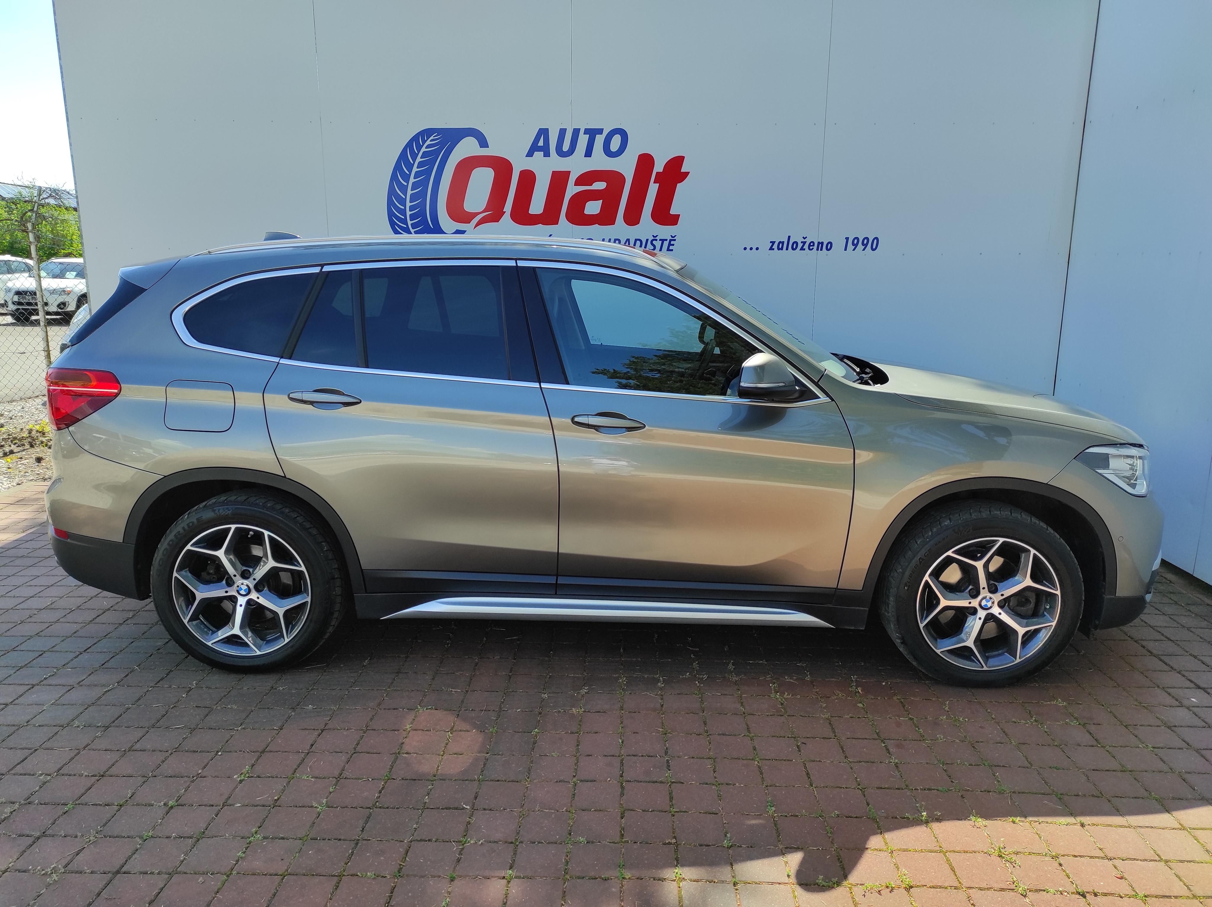 BMW X1, 2.0 d xDrive AT8 140 kW ČR - fotka 4