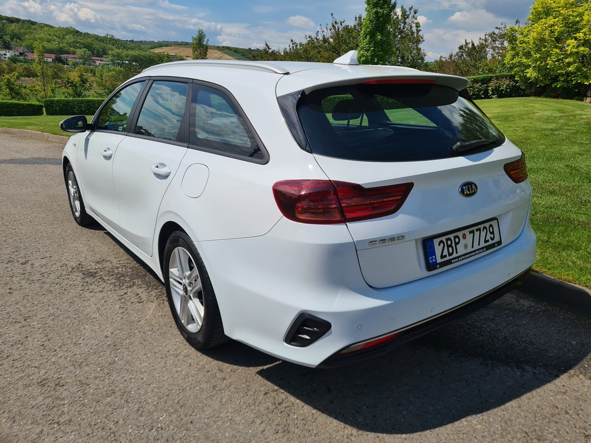 Kia Cee´d, 1.5 T-GDI SW AUT. DPH ČR - fotka 5
