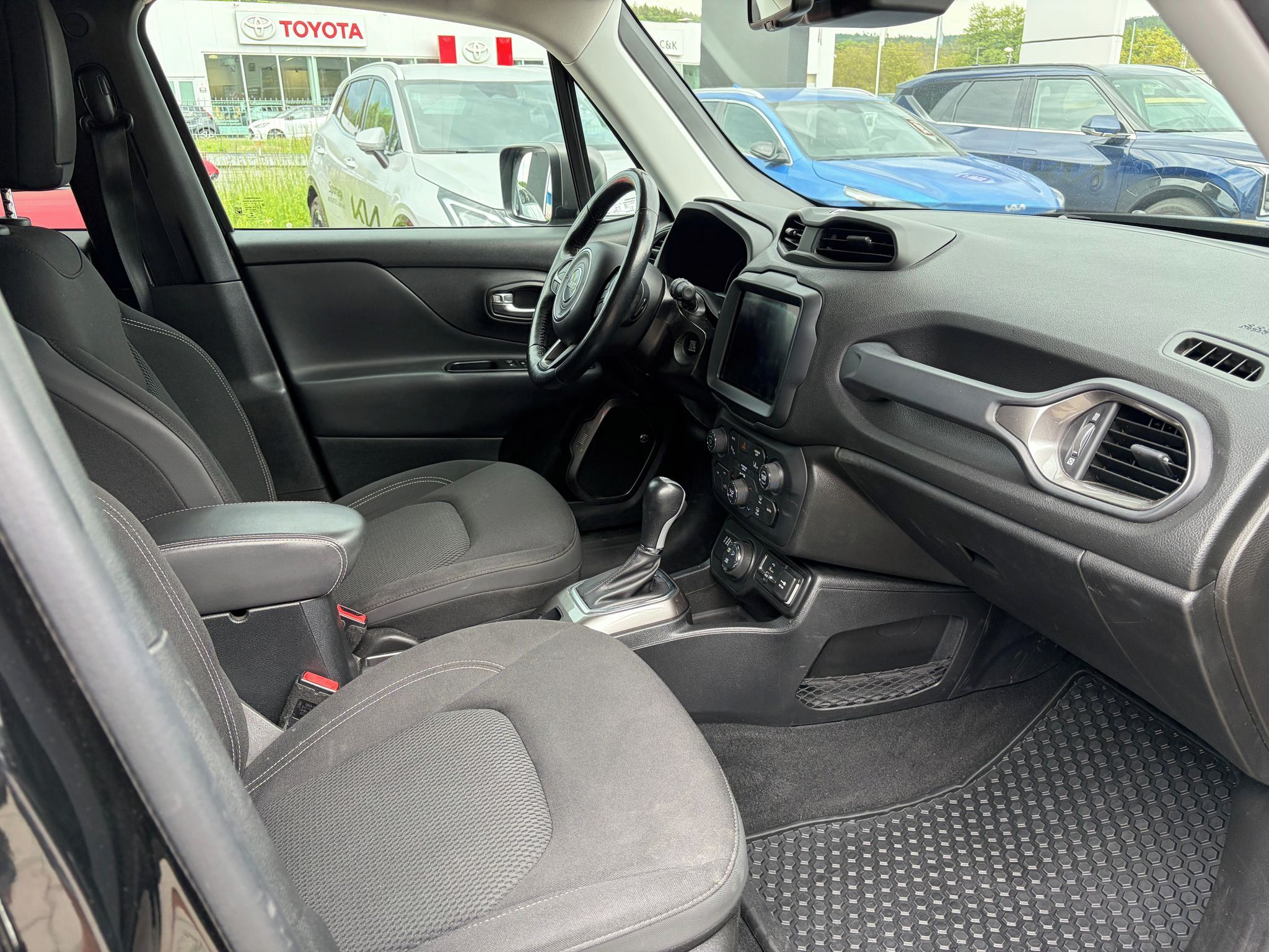 Jeep Renegade, 2.0 Mjet 140k Limited 4x4 AT - fotka 6
