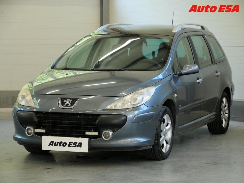 Peugeot 307, 1.6hdi,panorama,autoAC - fotka 3