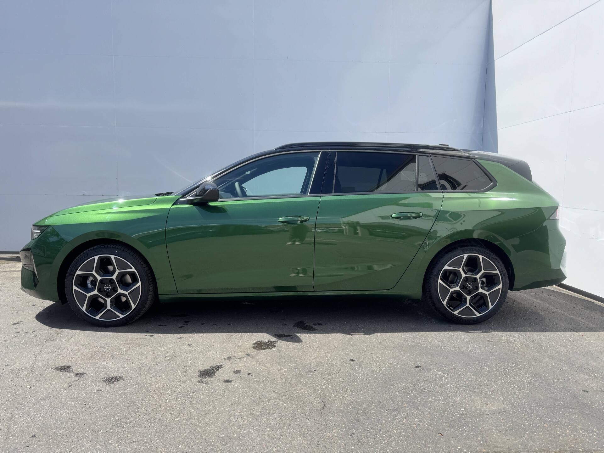 Opel Astra, Ultimate eDCT6 1,2 TURBO - fotka 3