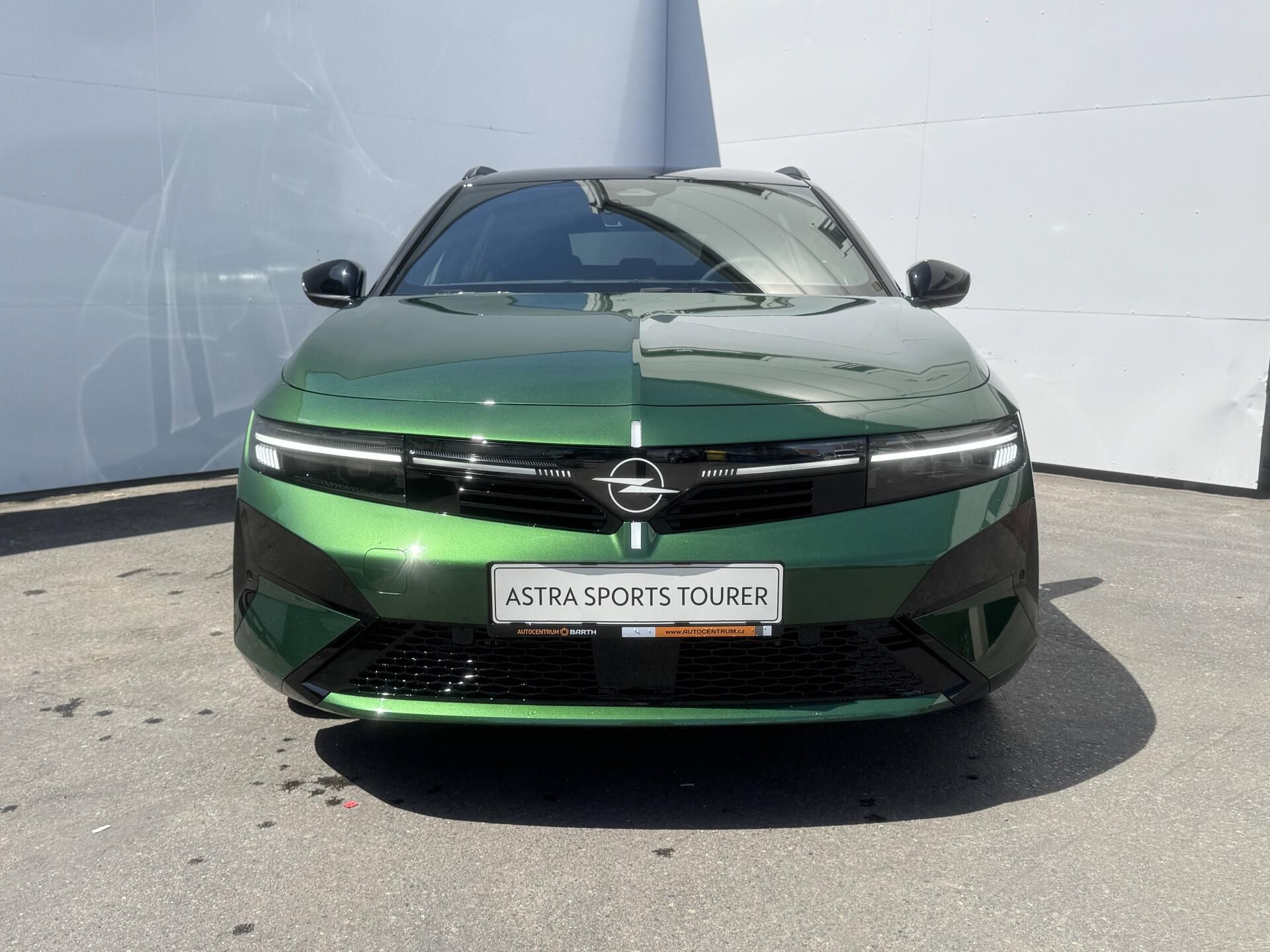 Opel Astra, Ultimate eDCT6 1,2 TURBO - fotka 2