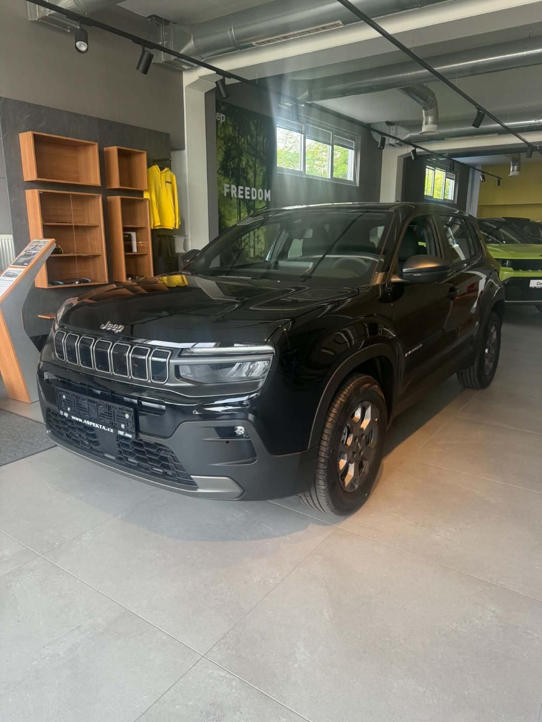 Jeep Avenger, Longitude 1.2 Turbo 100 MT6
