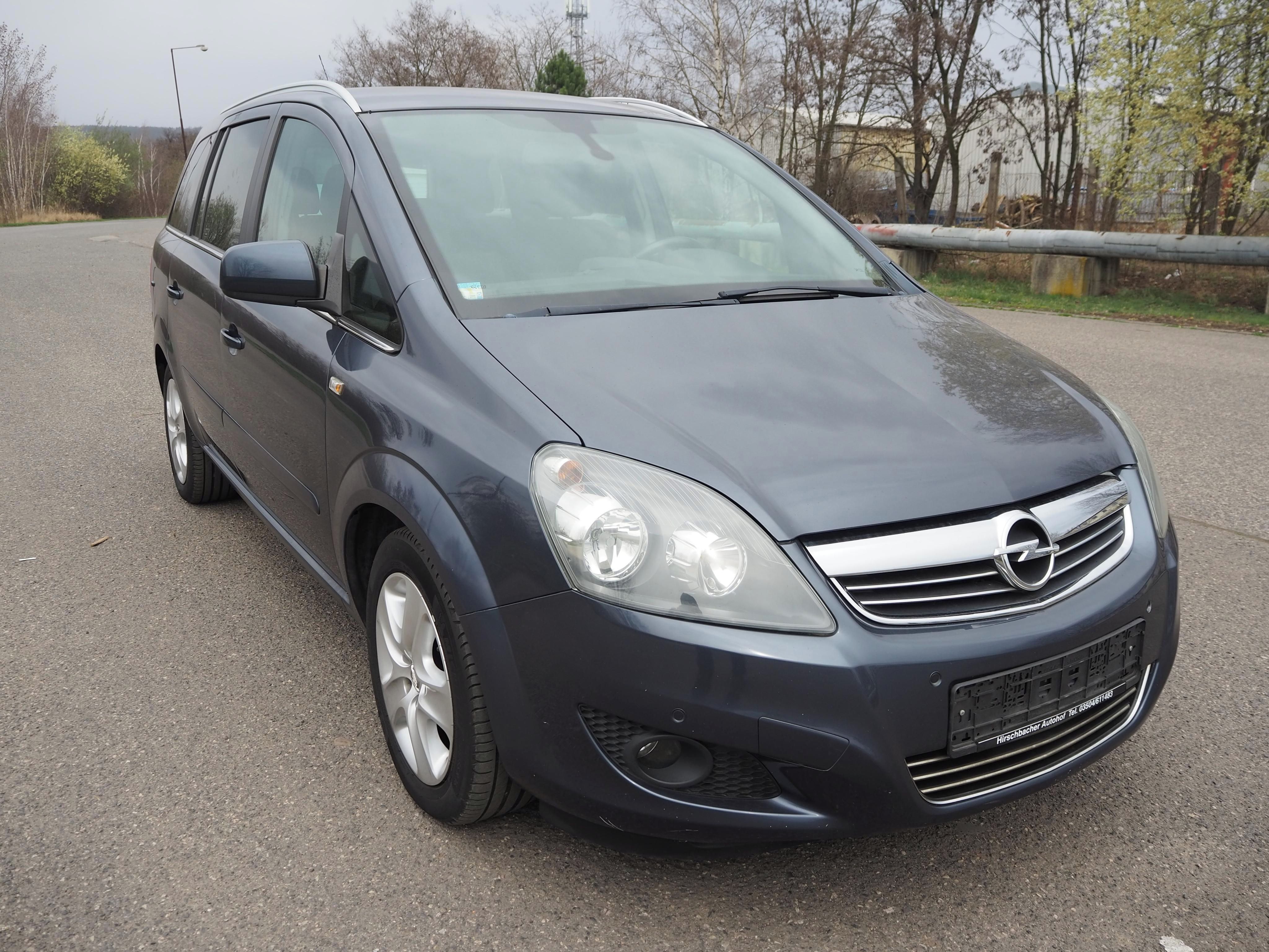 Opel Zafira, 1.6 ECOflex KLIMA, 7 míst - fotka 3