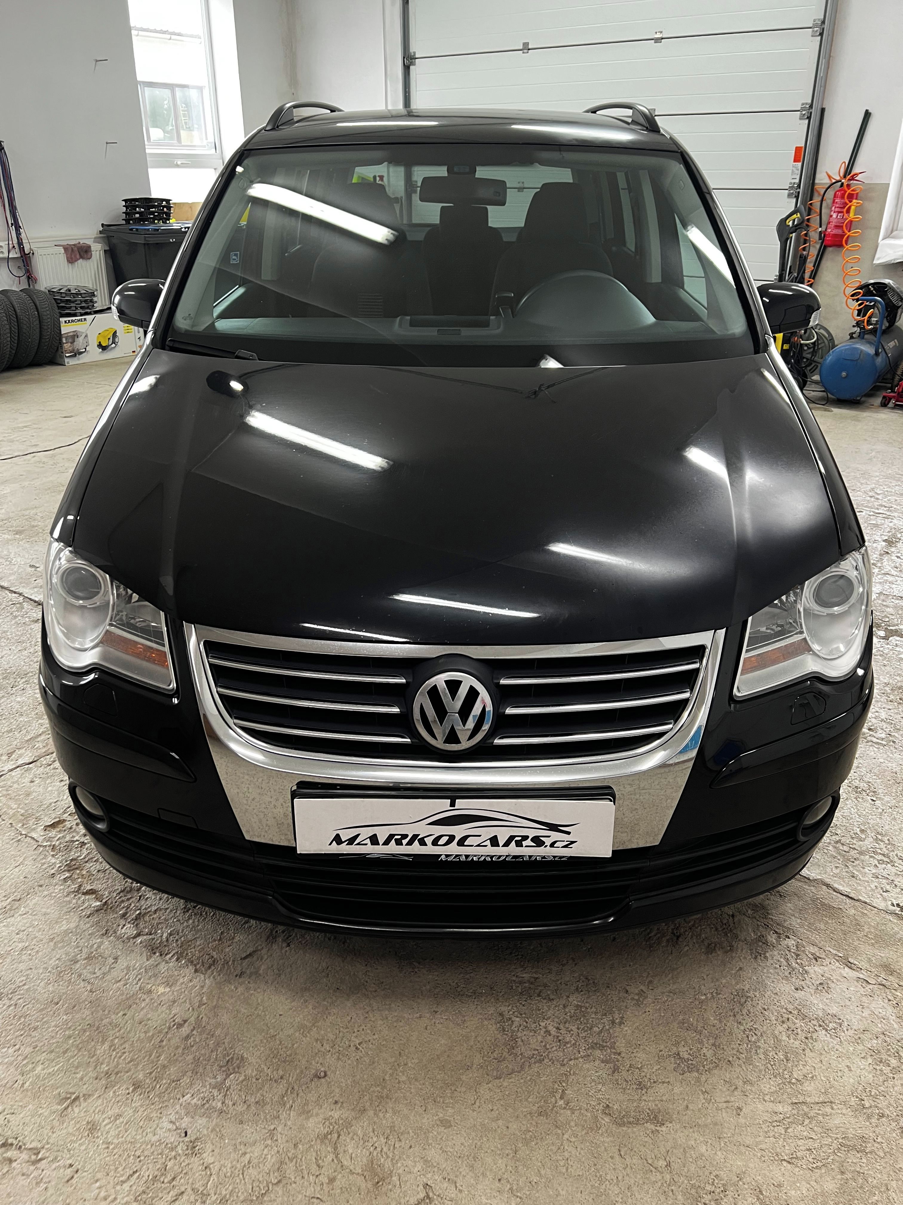 Volkswagen Touran, 2.0 TDi 103KW VYHŘ.SEDADLA - fotka 2