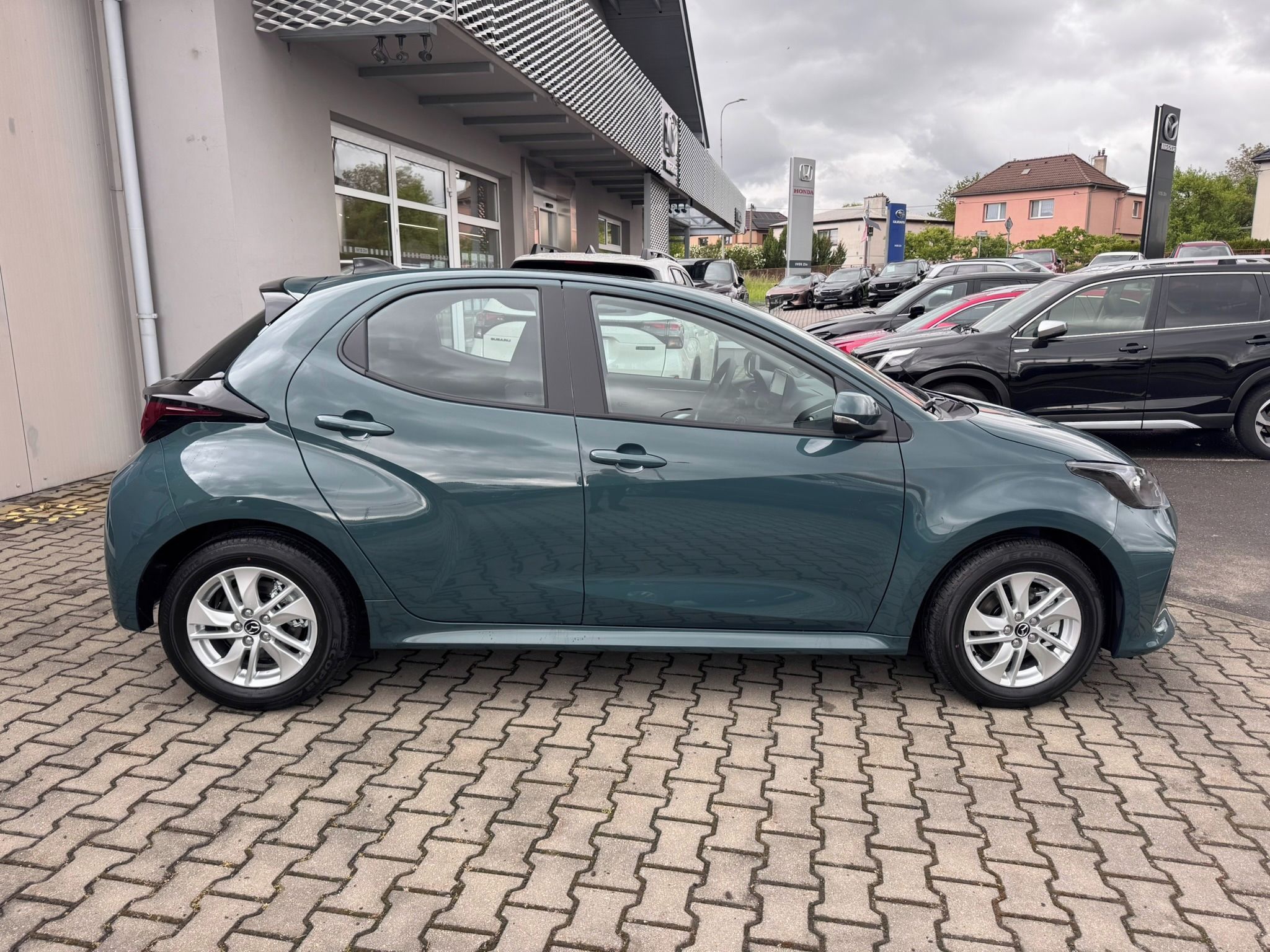Mazda 2 Hybrid, 1,5 Centre Line - fotka 4