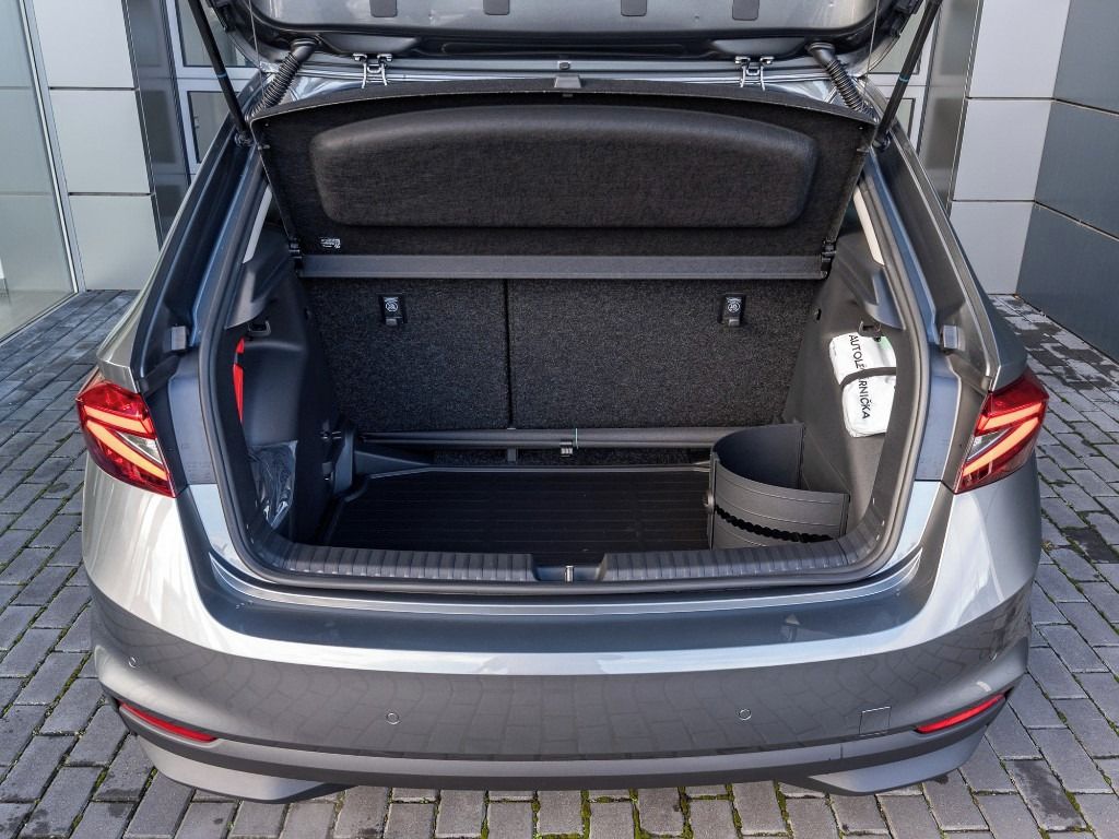 Škoda Fabia, 130 let, komise 427721 - fotka 6