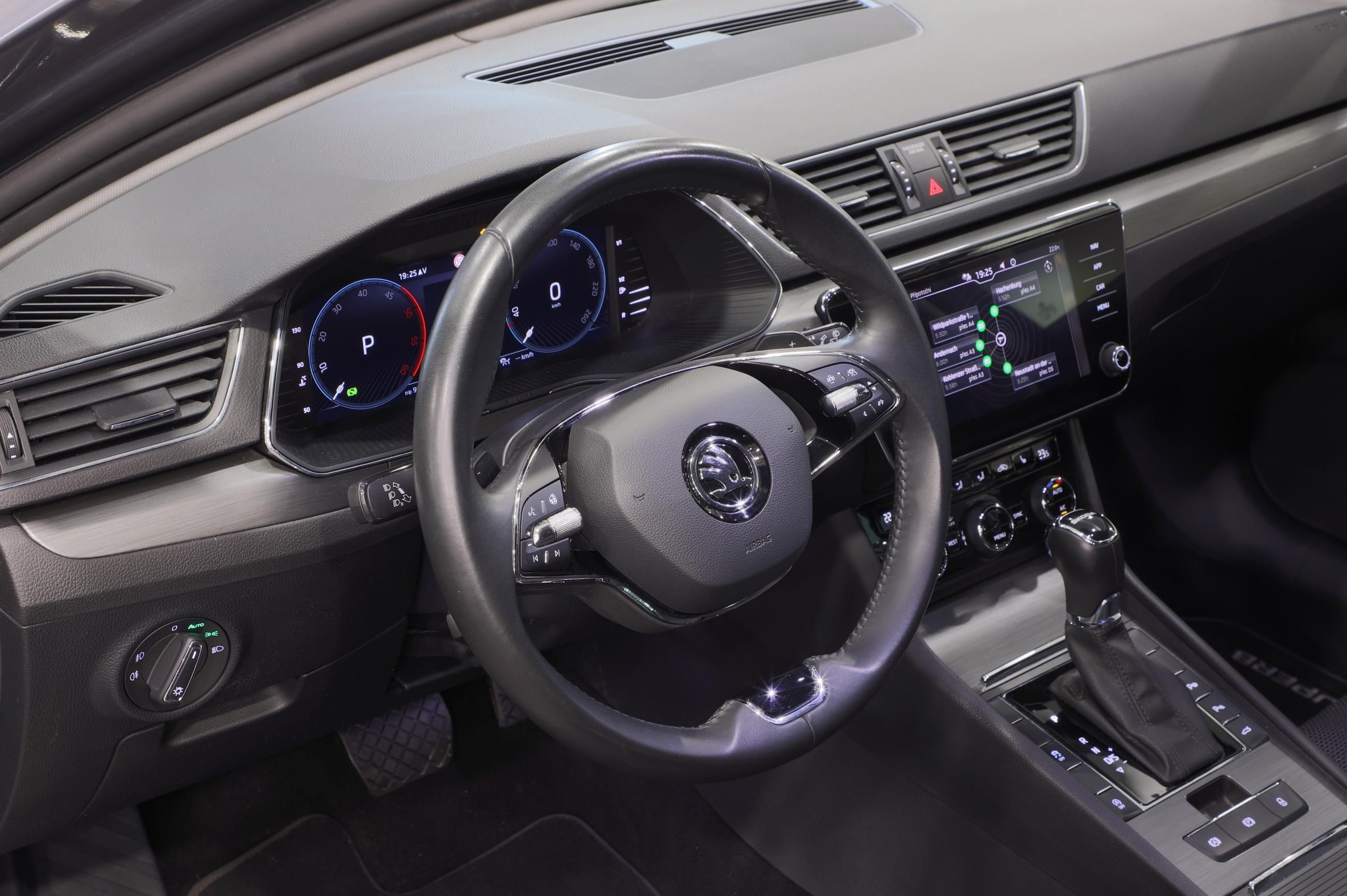 Škoda Superb, Style 2.0 TDI 147kW DSG - fotka 6