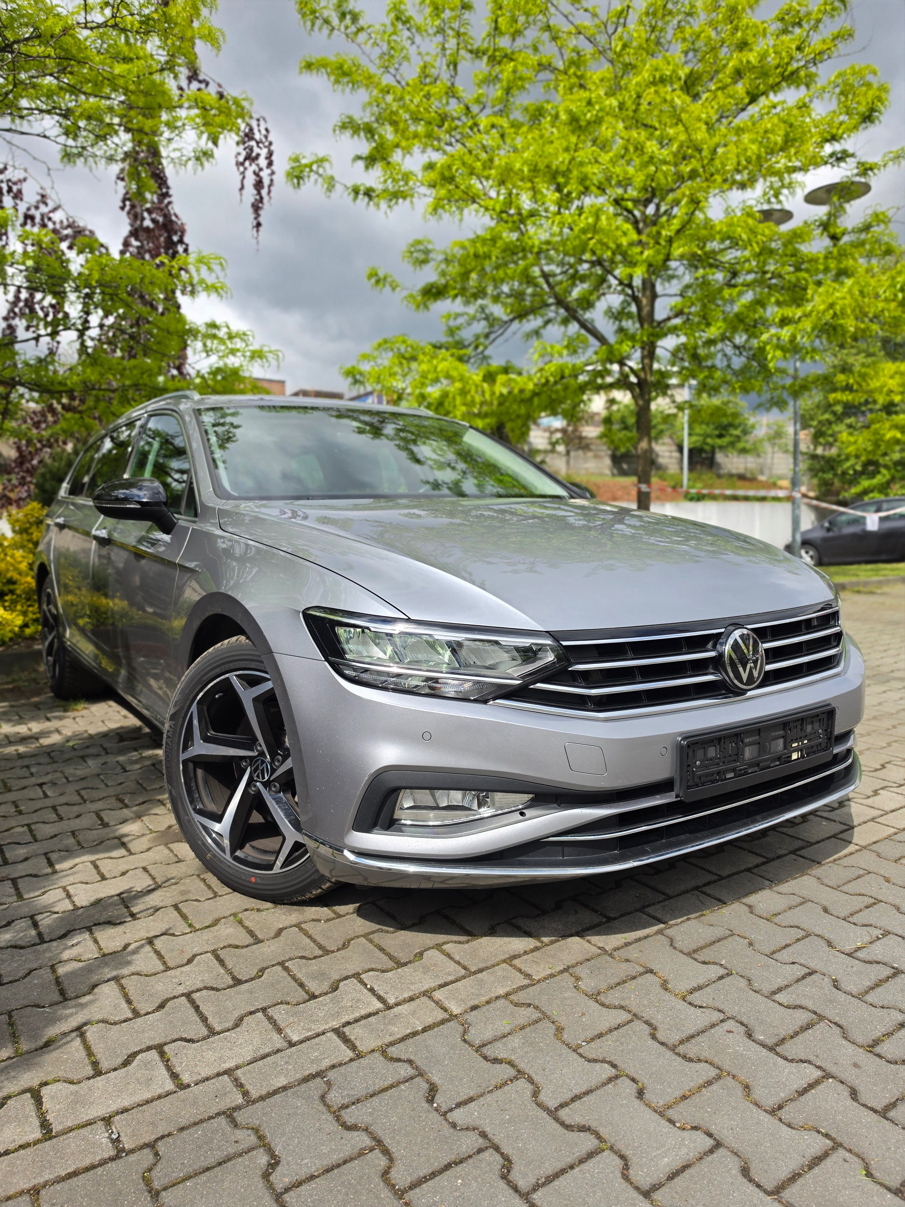 Volkswagen Passat, 2.0TDi,DSG,147kW, Alkantara, V - fotka 2