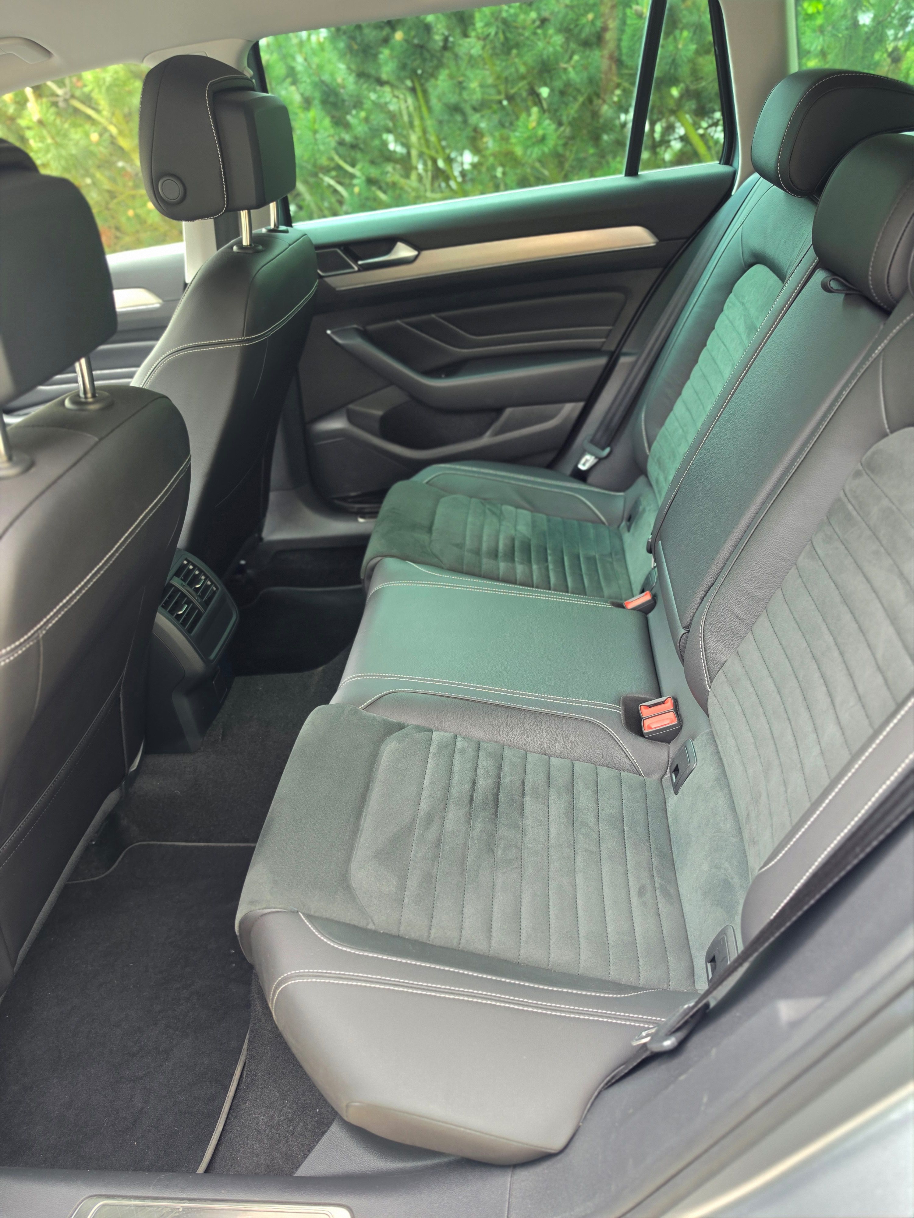 Volkswagen Passat, 2.0TDi,DSG,147kW, Alkantara, V - fotka 6