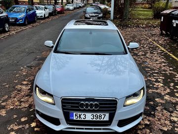 Audi A4 S line quattro