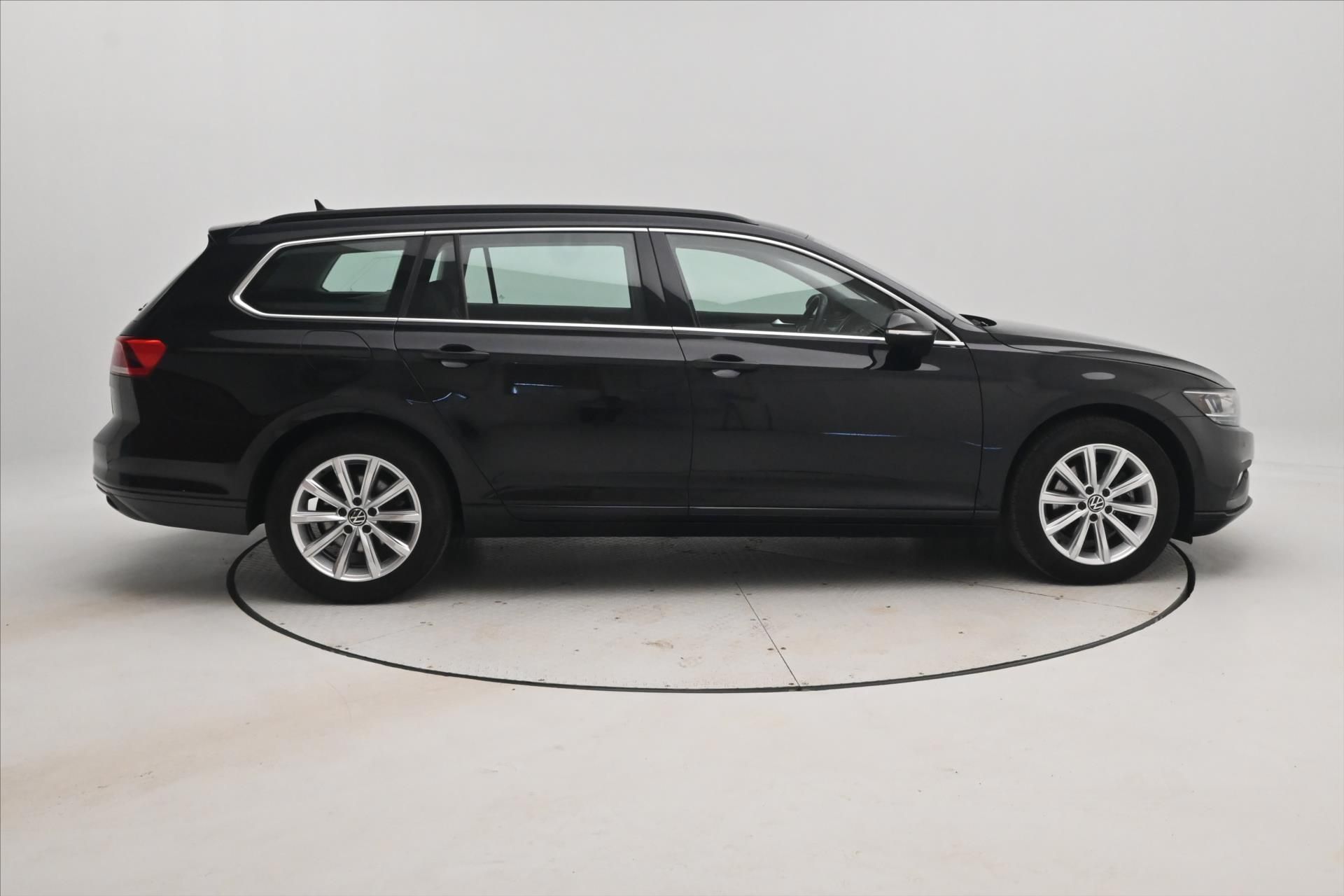 Volkswagen Passat, 2,0 TDI 110 kW DSG Business VŮ - fotka 4