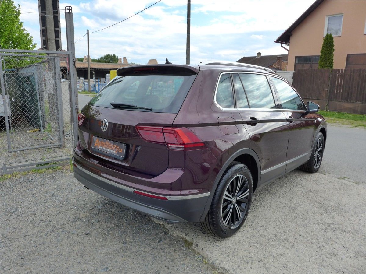 Volkswagen Tiguan, 2,0 TSI  4x4 TOP VÝBAVA TAŽNÉ - fotka 6