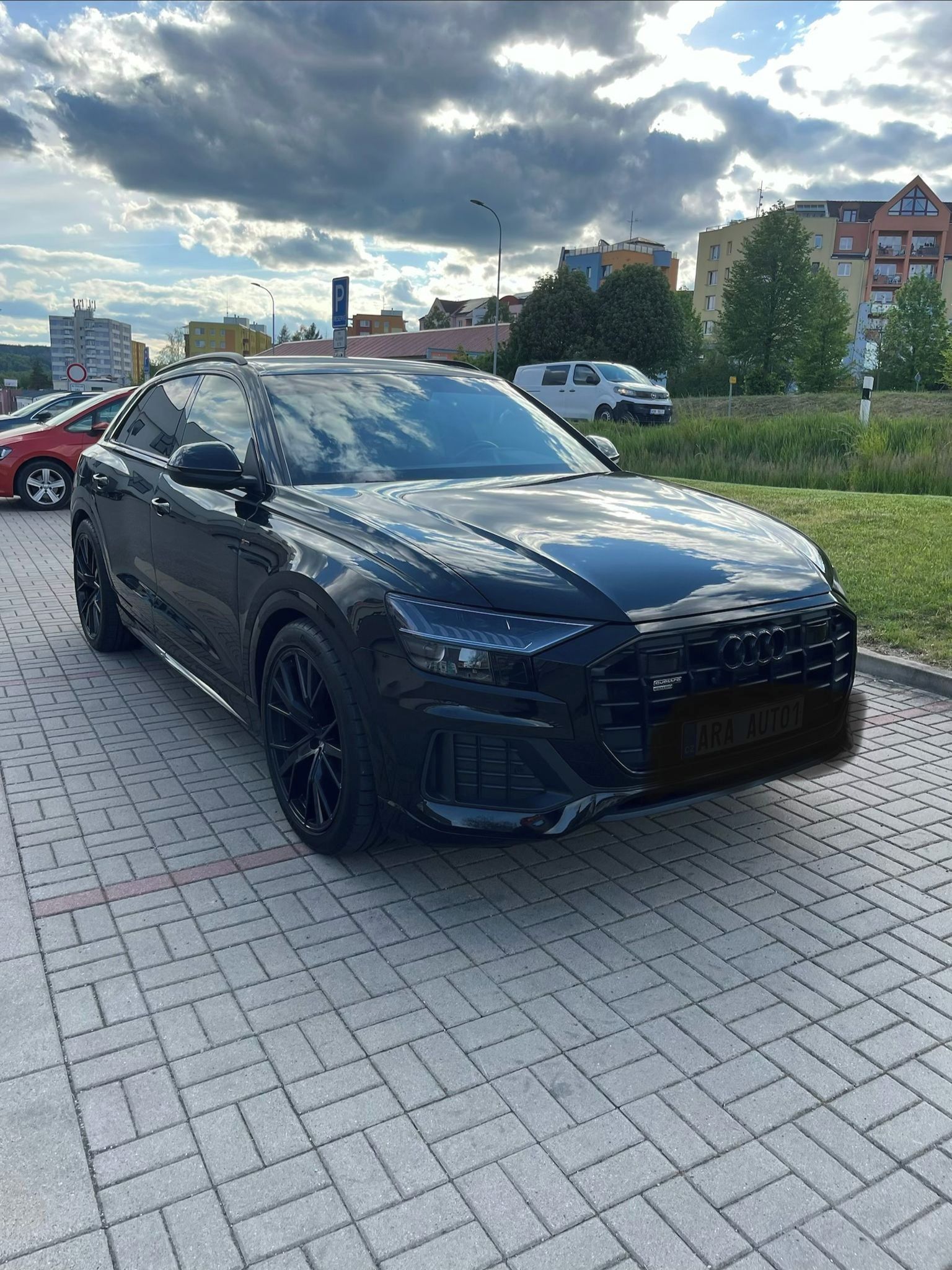 Audi Q8, Zaruka do  6/2027 - fotka 2