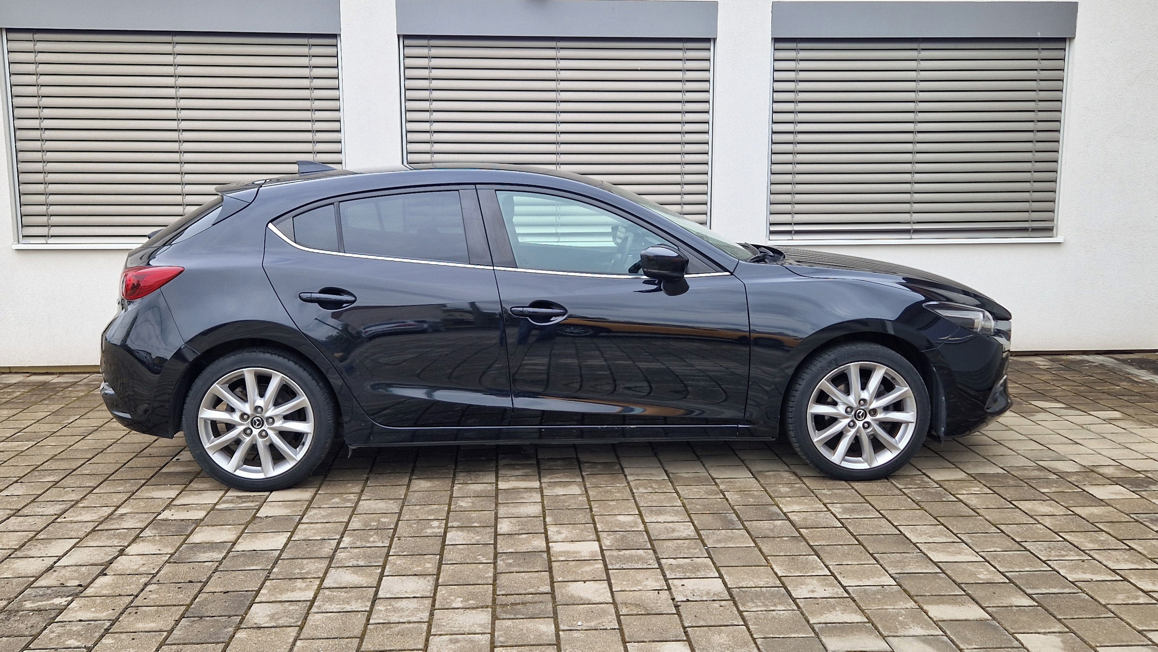Mazda 3, 2.0 Skyactiv, 88 kW - fotka 4