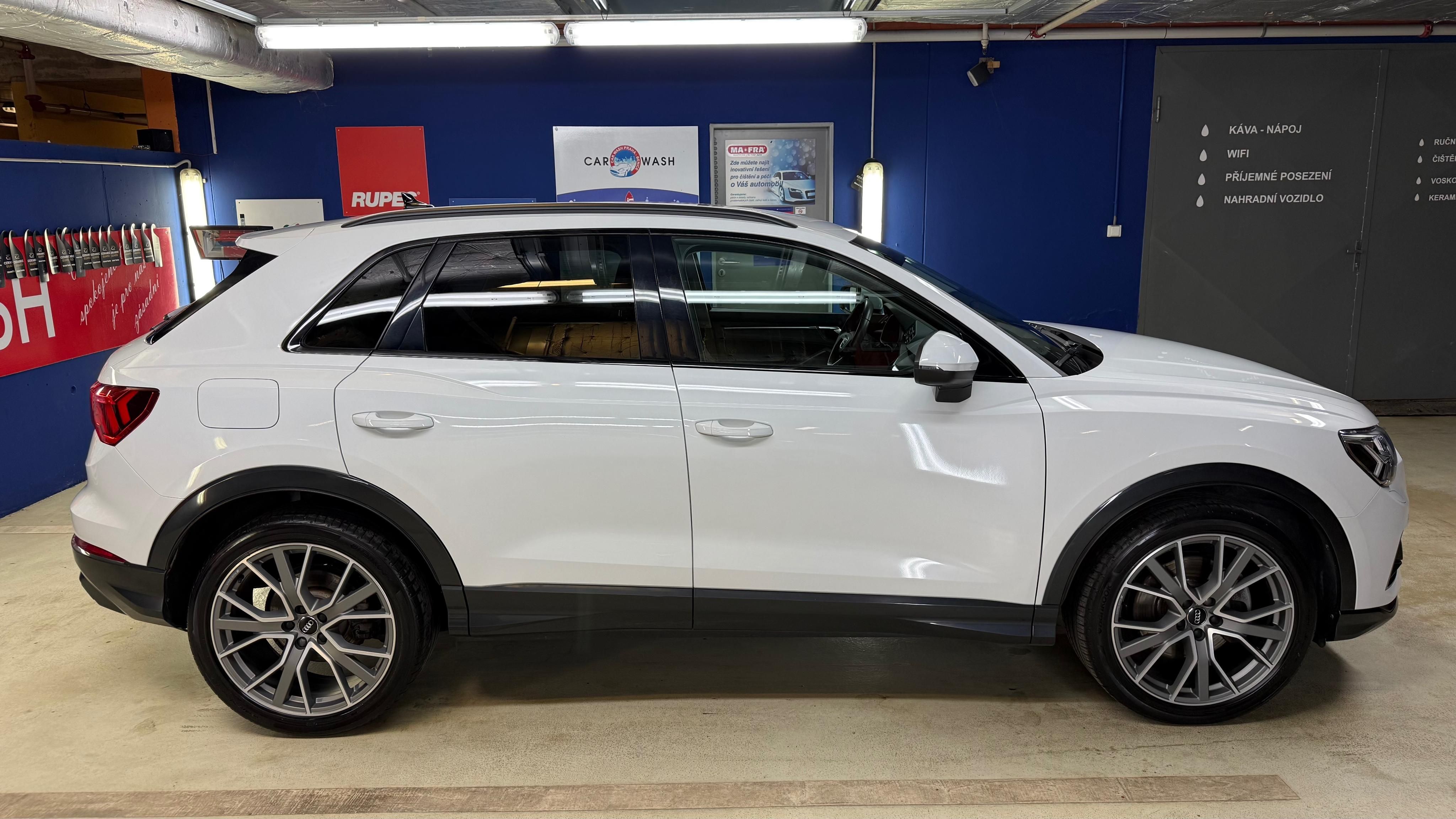 Audi Q3, 1majitel/nebouraná/Sline/Čr - fotka 5