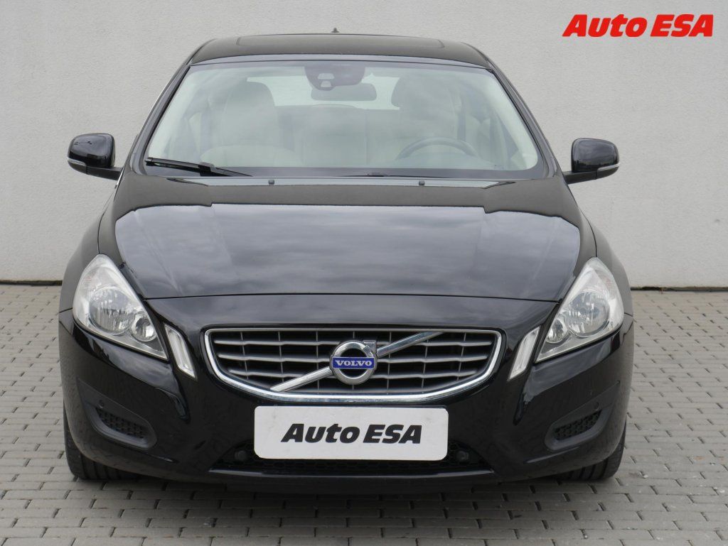 Volvo V60, 2.0D - fotka 2