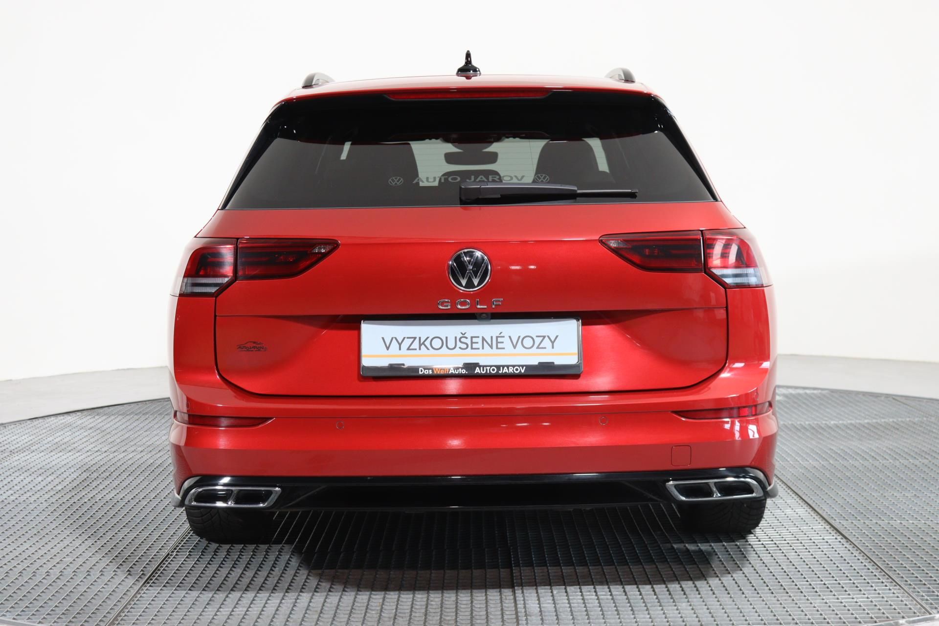 Volkswagen Golf Variant, R-Line 2,0 TDI 7DSG 110kW - fotka 6