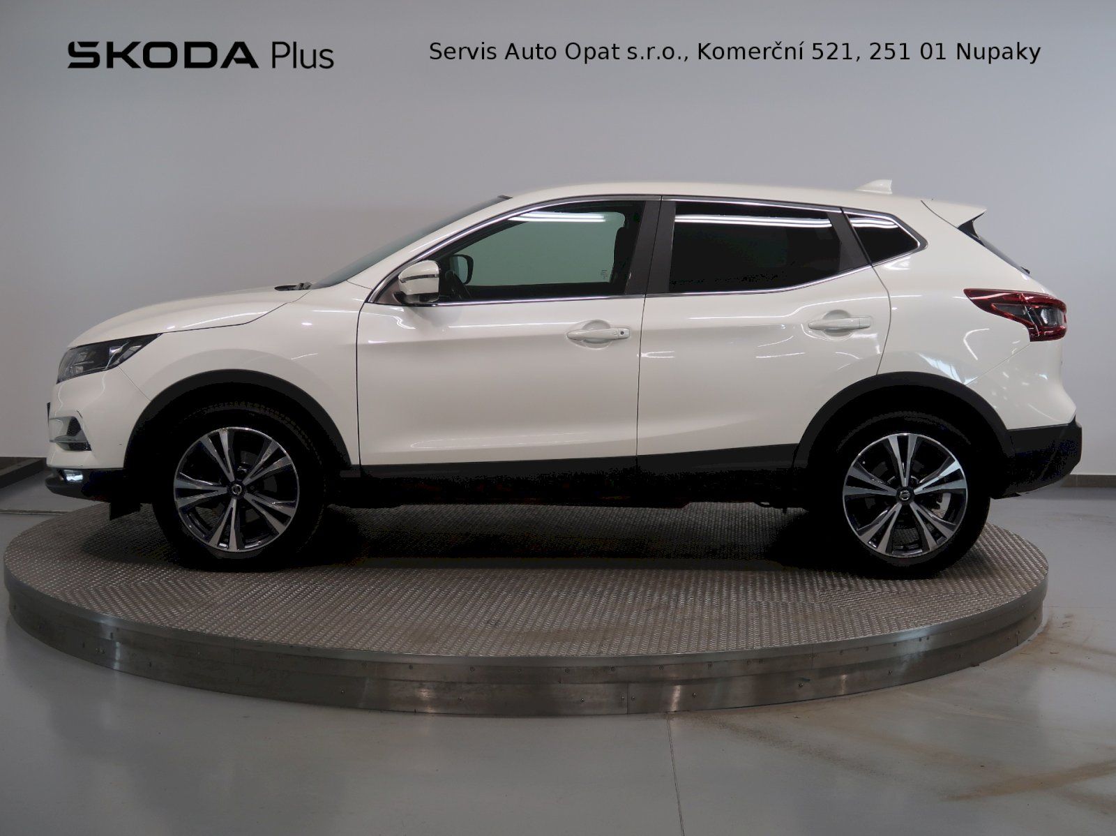 Nissan Qashqai, 1.3DiG-T 103KW TAŽNÉ 360*CAMER - fotka 3