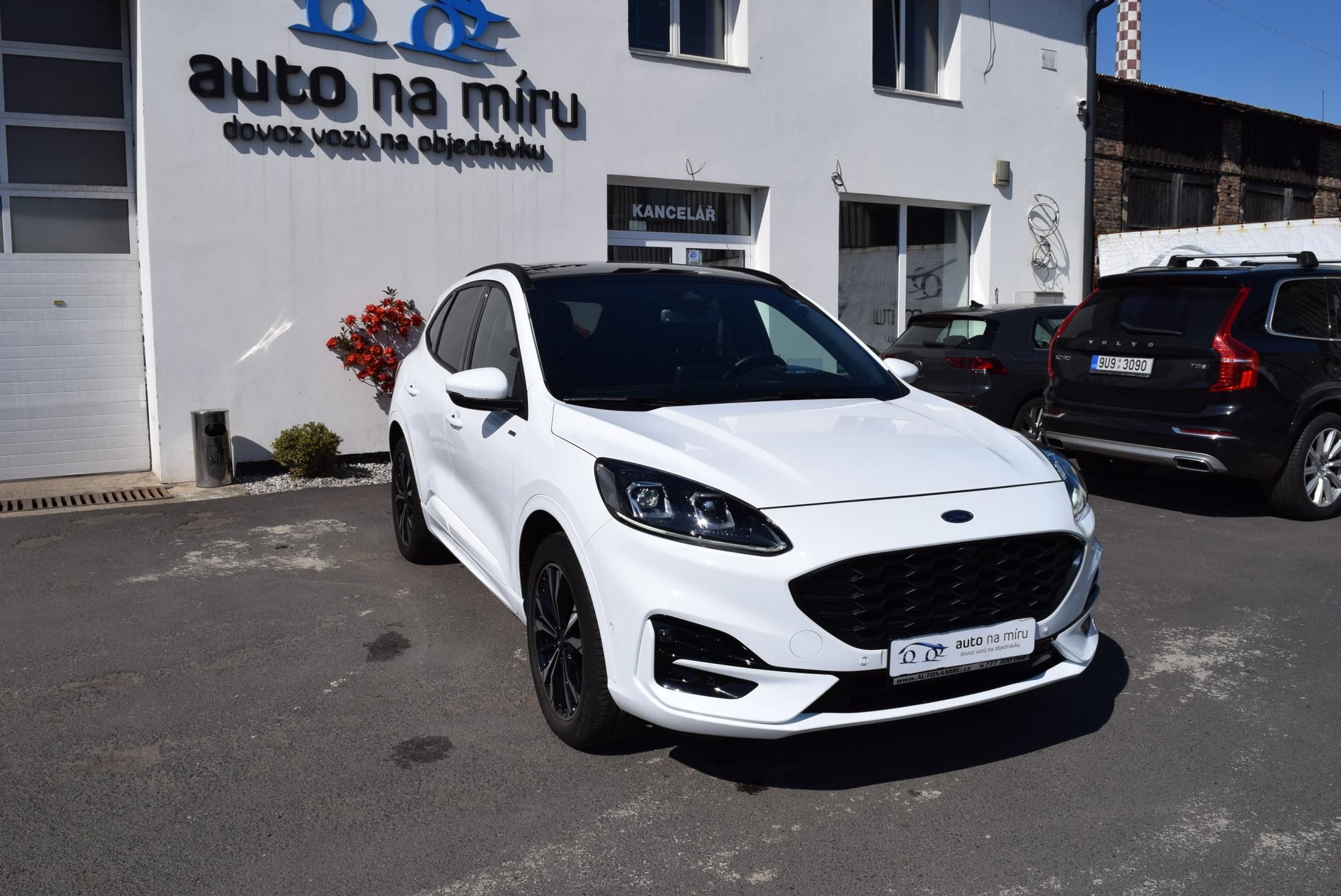 Ford Kuga, 2.5 DURATEC PHEV 112kw e-CVT - fotka 5