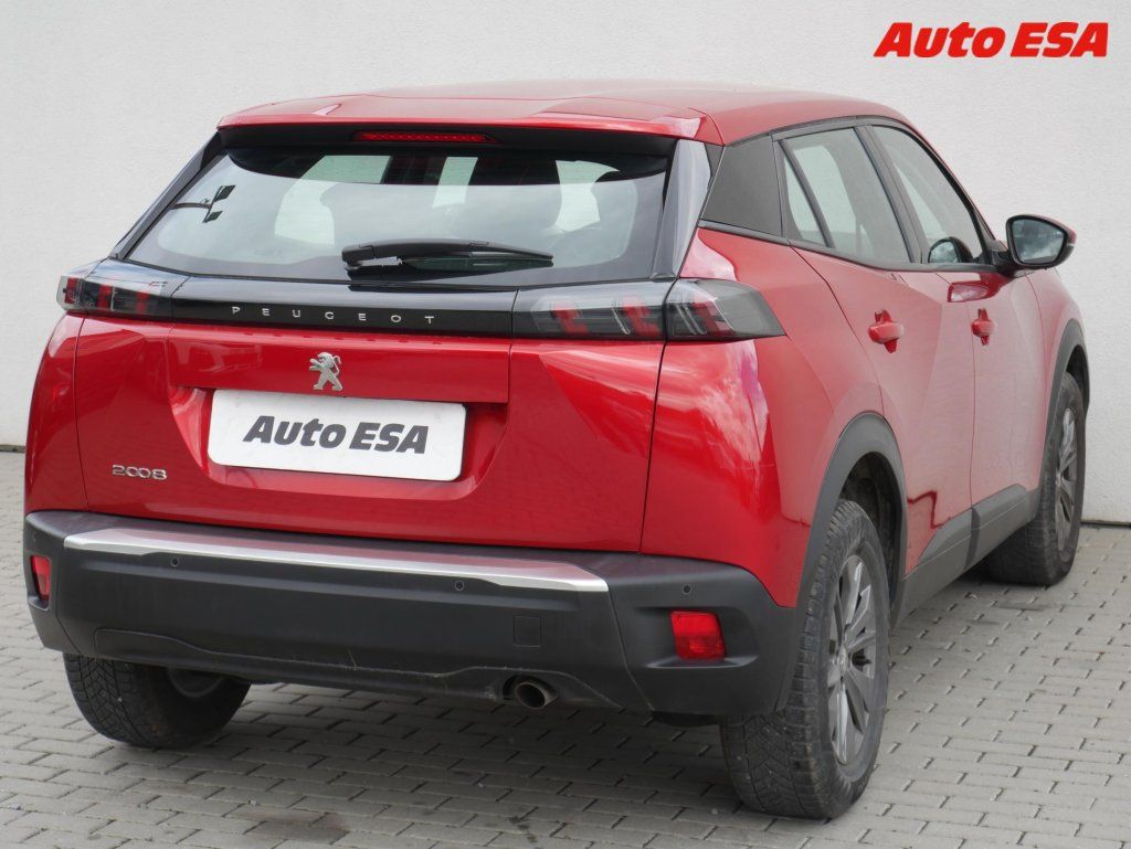 Peugeot 2008, 1.2PT - fotka 4