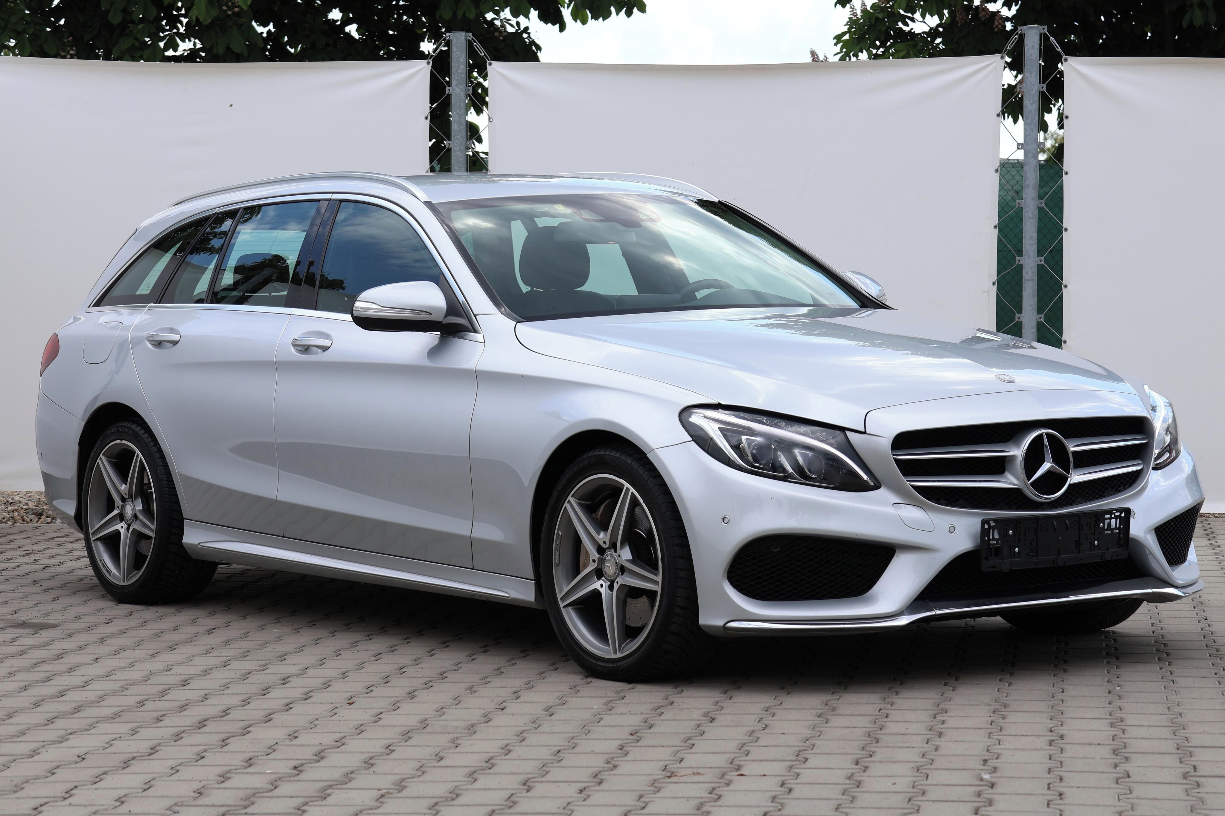 Mercedes-Benz Třídy C, 250CDI AMG 4MATIC KEYLESS - fotka 3