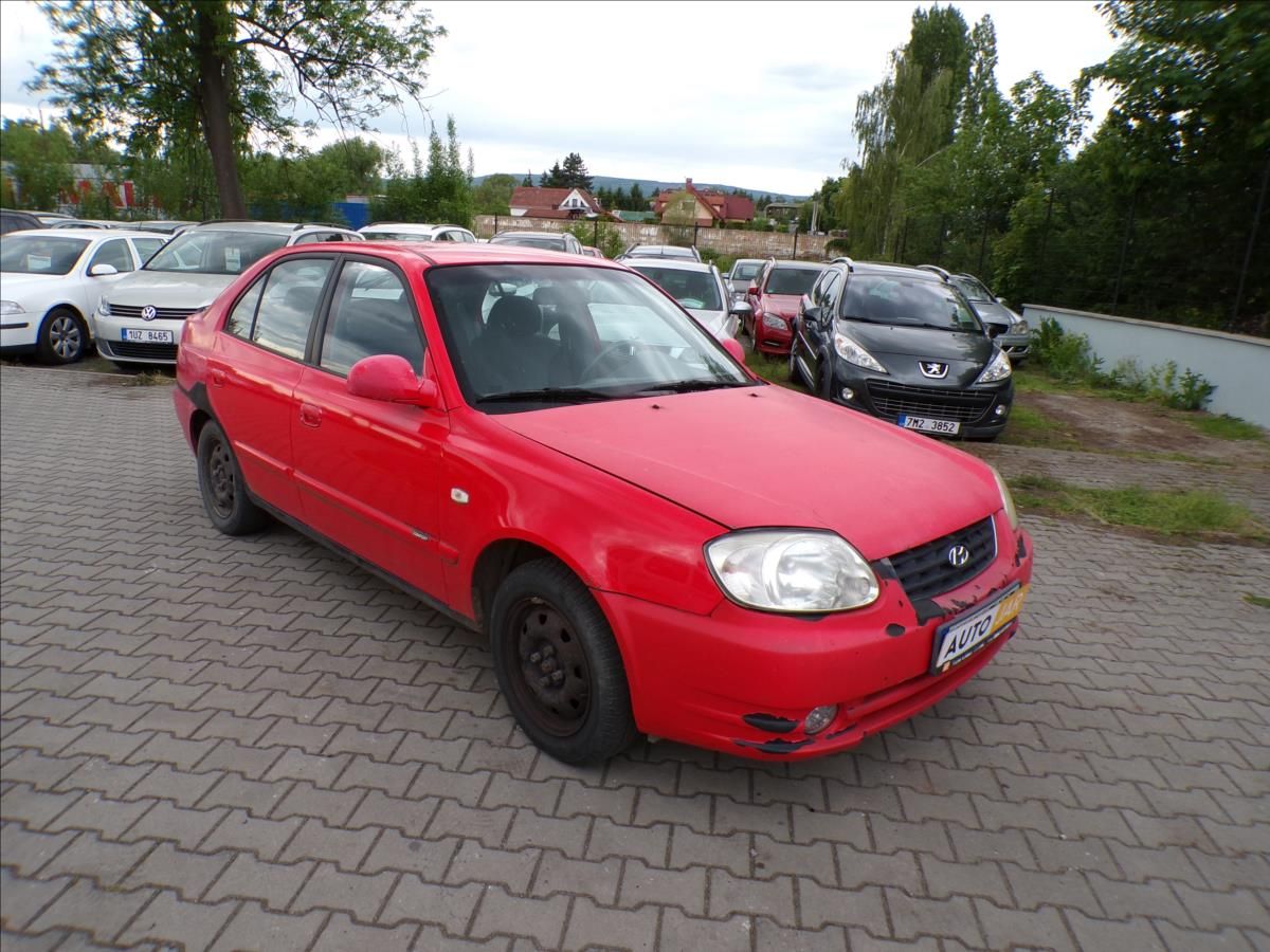 Hyundai Accent, 1,3 i  TAŽNÉ ZAŘÍZENÍ