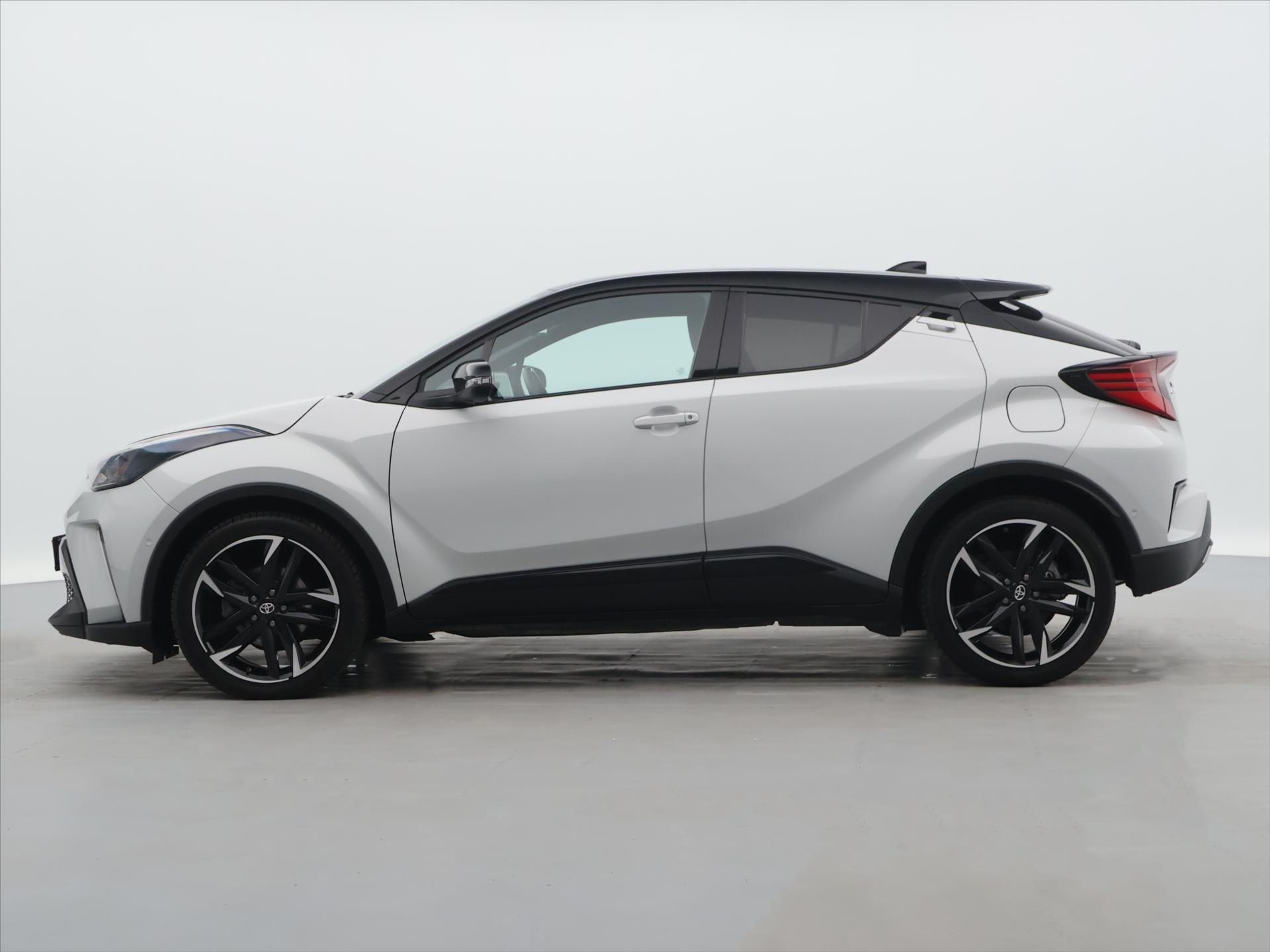 Toyota C-HR, 2,0 Hybrid 112kW GR Sport CZ - fotka 4