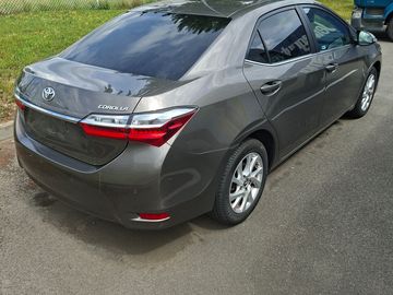 Toyota Corolla 1,6 benzín 97kW