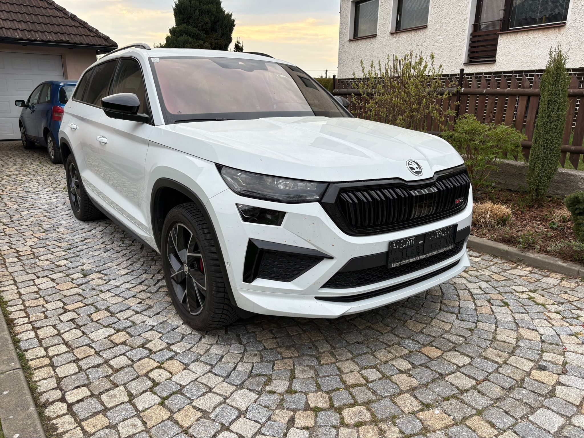 Škoda Kodiaq, RS 2,0 TSI 180 KW Panorama - fotka 3