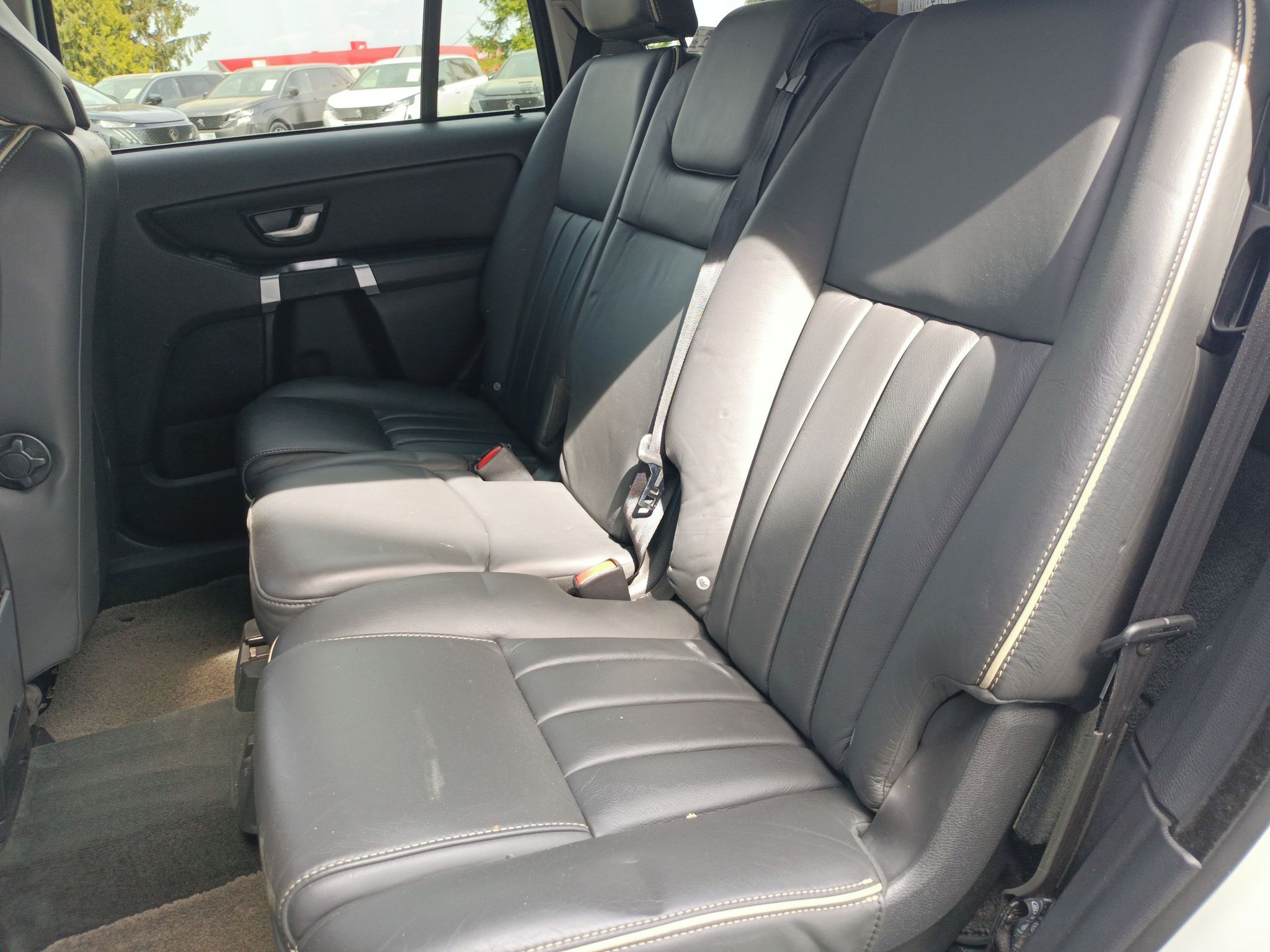 Volvo XC90, D5 AWD 2,4 147kW, 7 míst - fotka 5