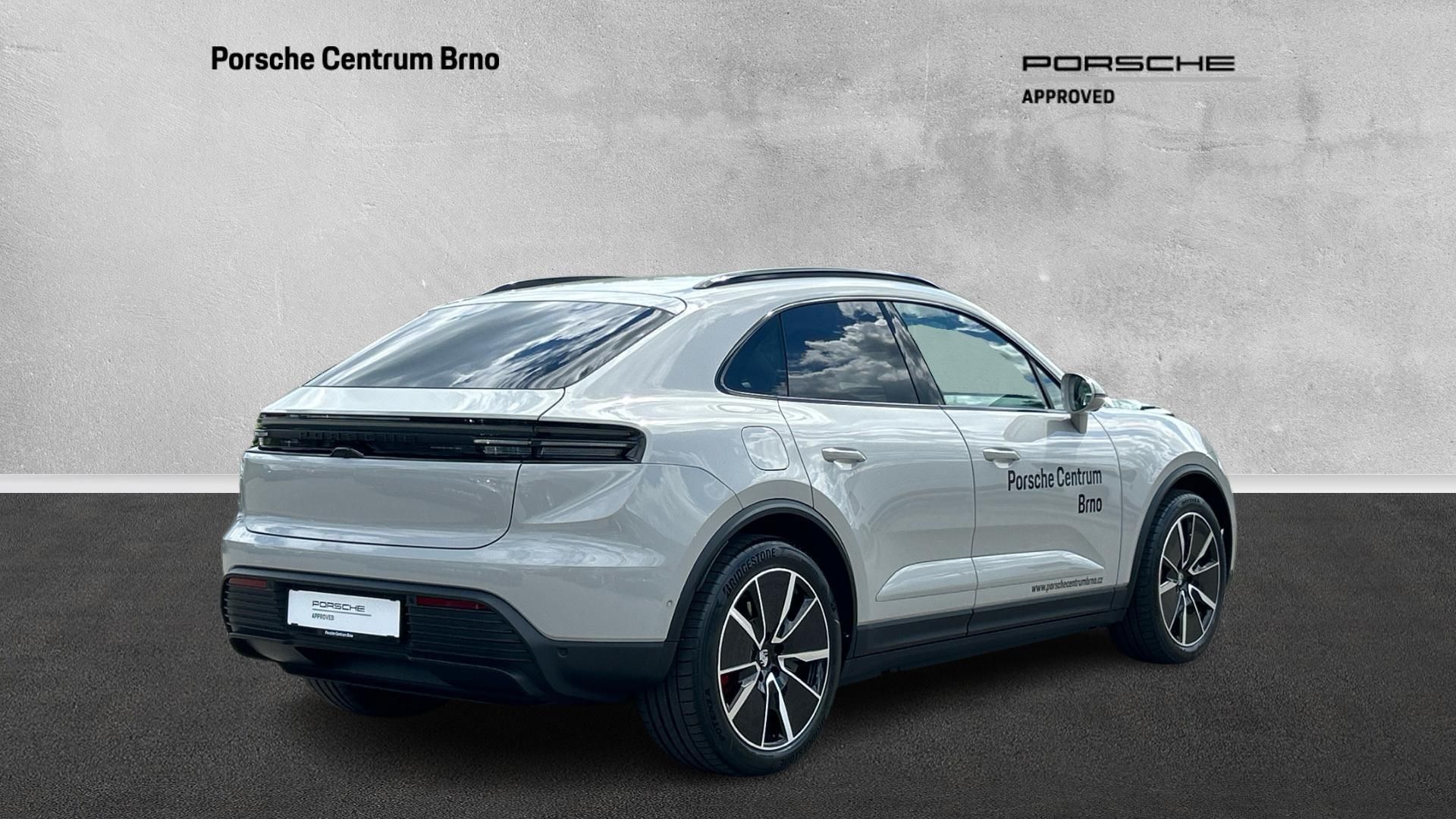 Porsche Macan, 4S Electric - fotka 5