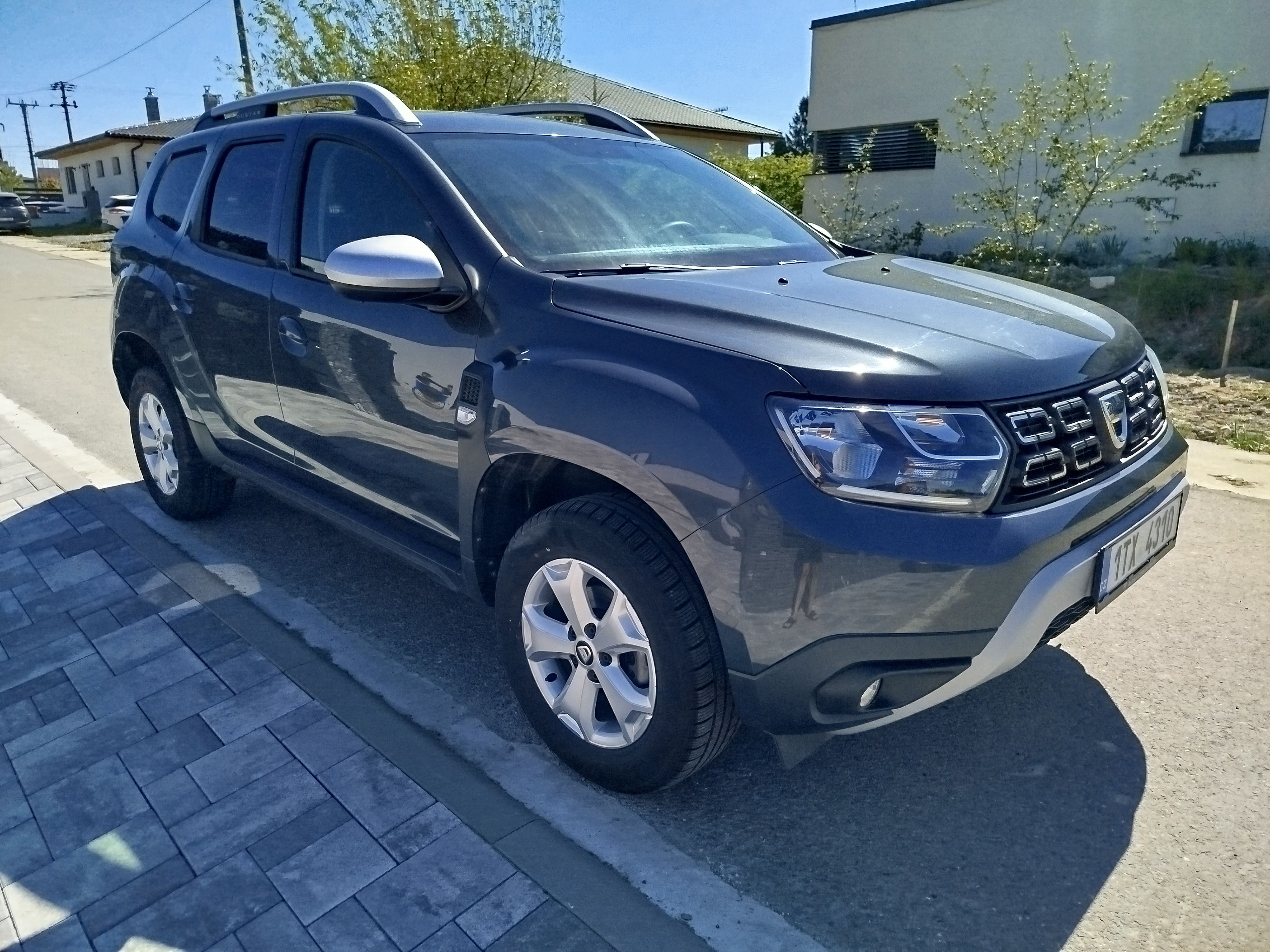 Dacia Duster, Nové v ČR, 1 Maj. Nová  STK - fotka 5