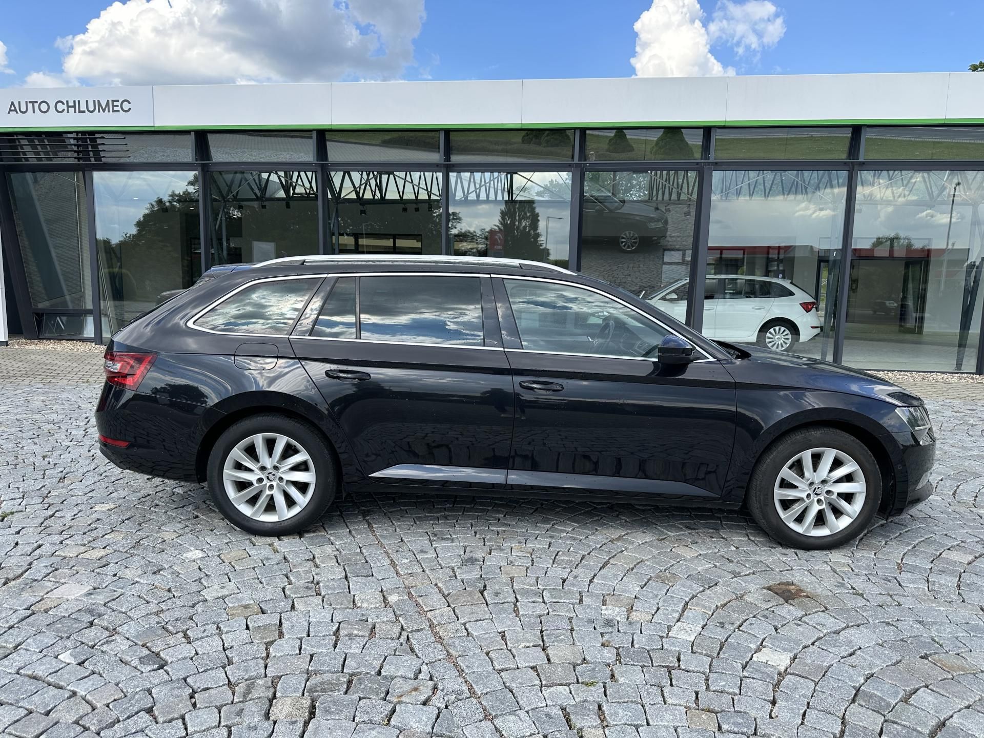 Škoda Superb, 2.0 TDI Style - fotka 5