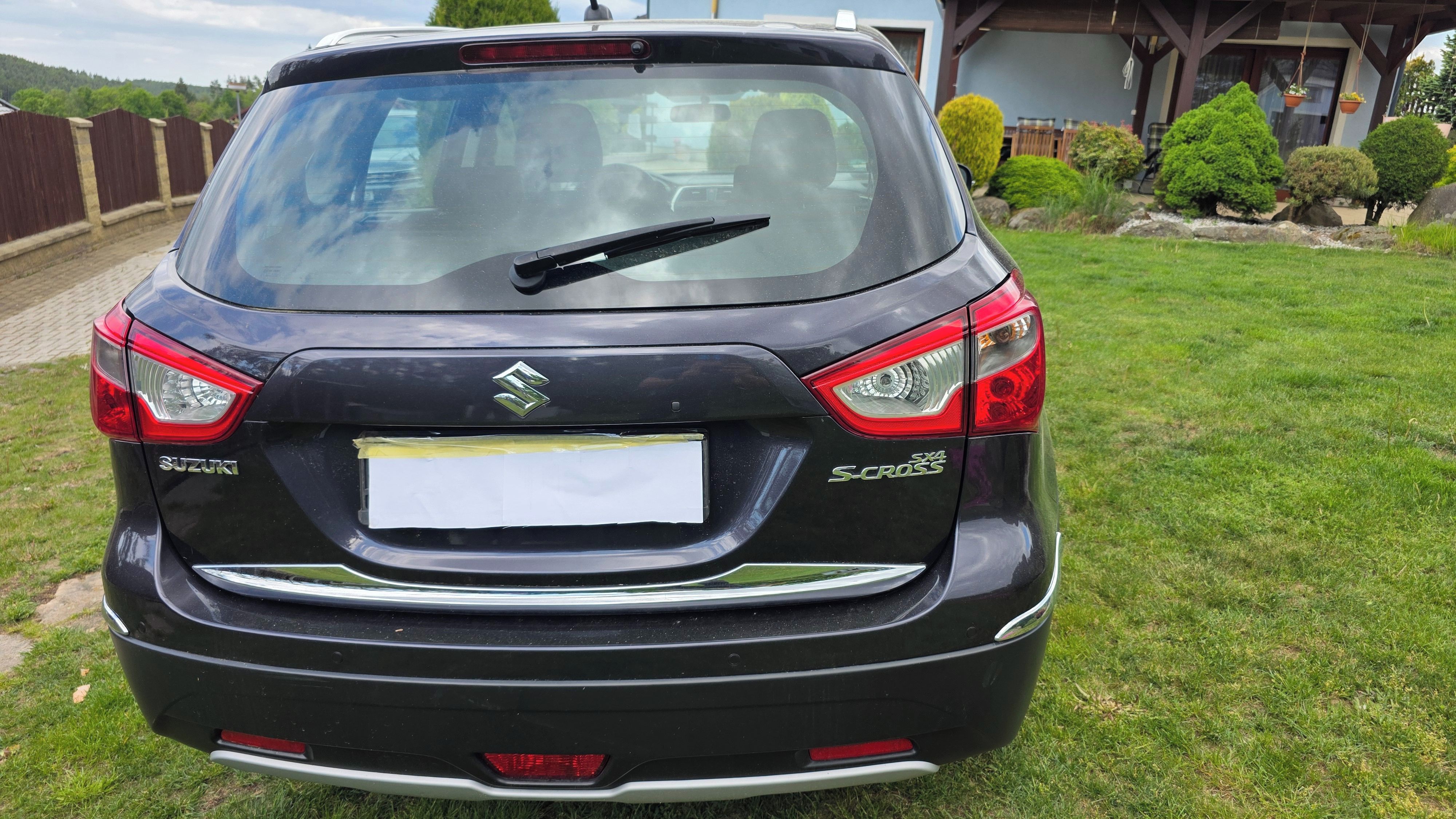 Suzuki SX4 S-Cross, Suzuki S-CROSS 1,6 88KW - fotka 4