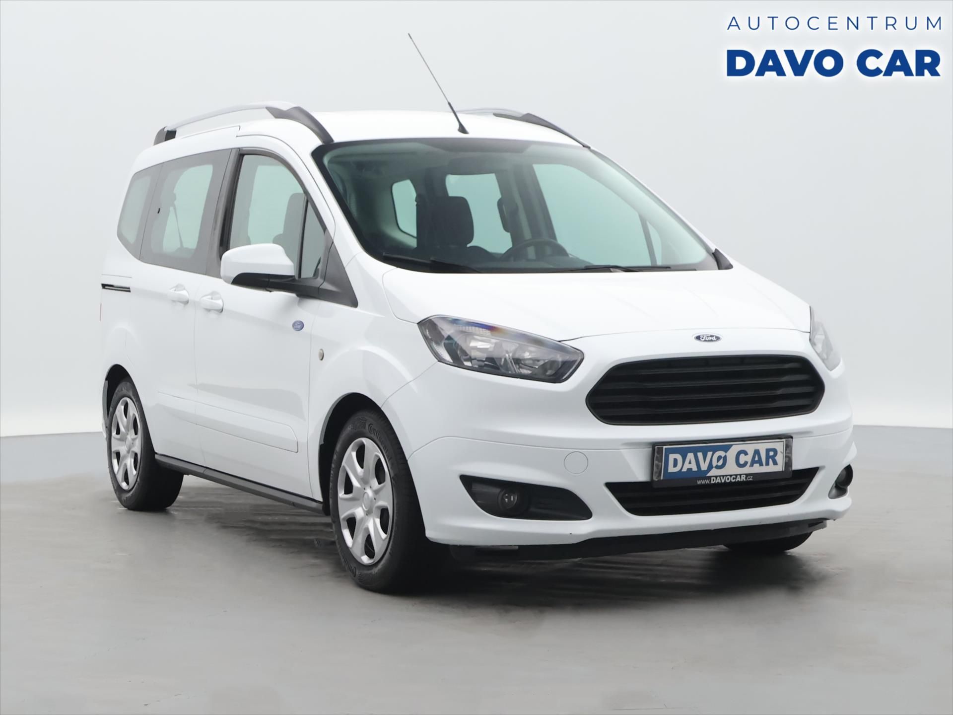 Ford Tourneo Courier, 1,0 EcoBoost 74 kW Titanium CZ
