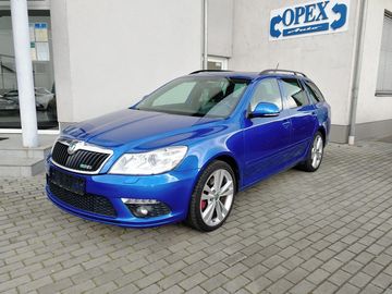 RS 2.0TDi Xenon*stř.okno*kůže