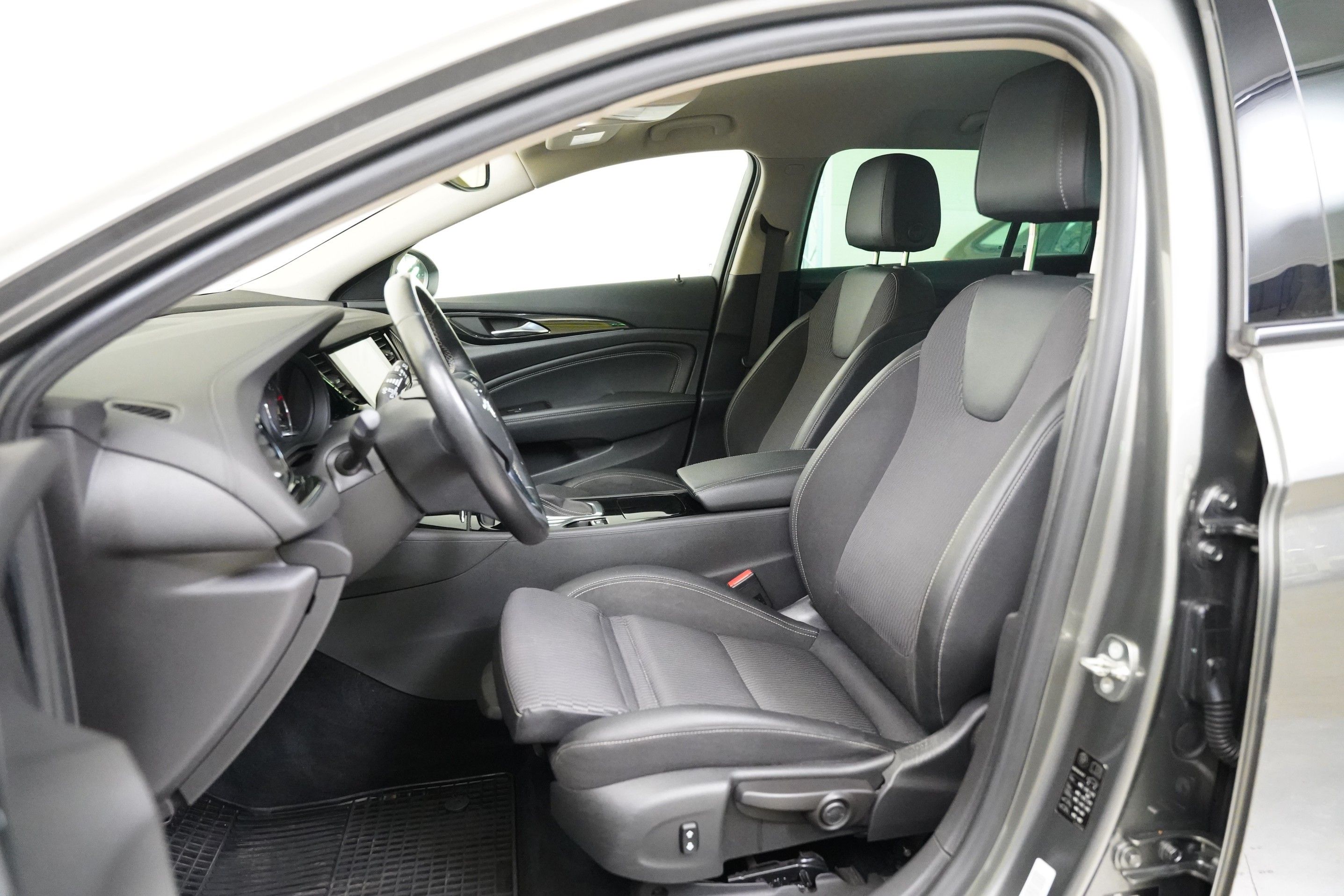 Opel Insignia, 2.0 CDTI 125 kW Innovation - fotka 5