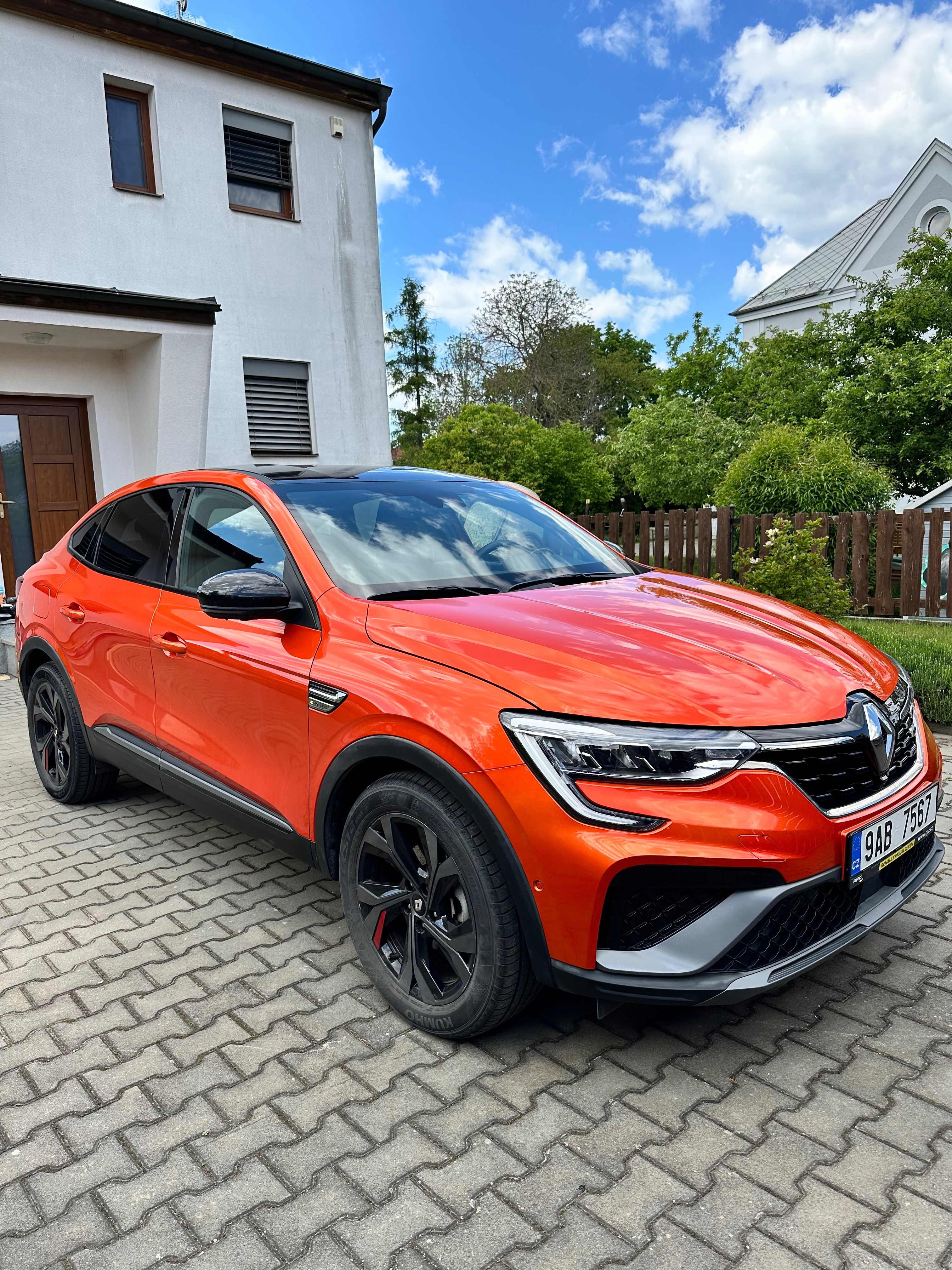 Renault Arkana, Renault Arkana E-TECH, 1.maj. - fotka 4