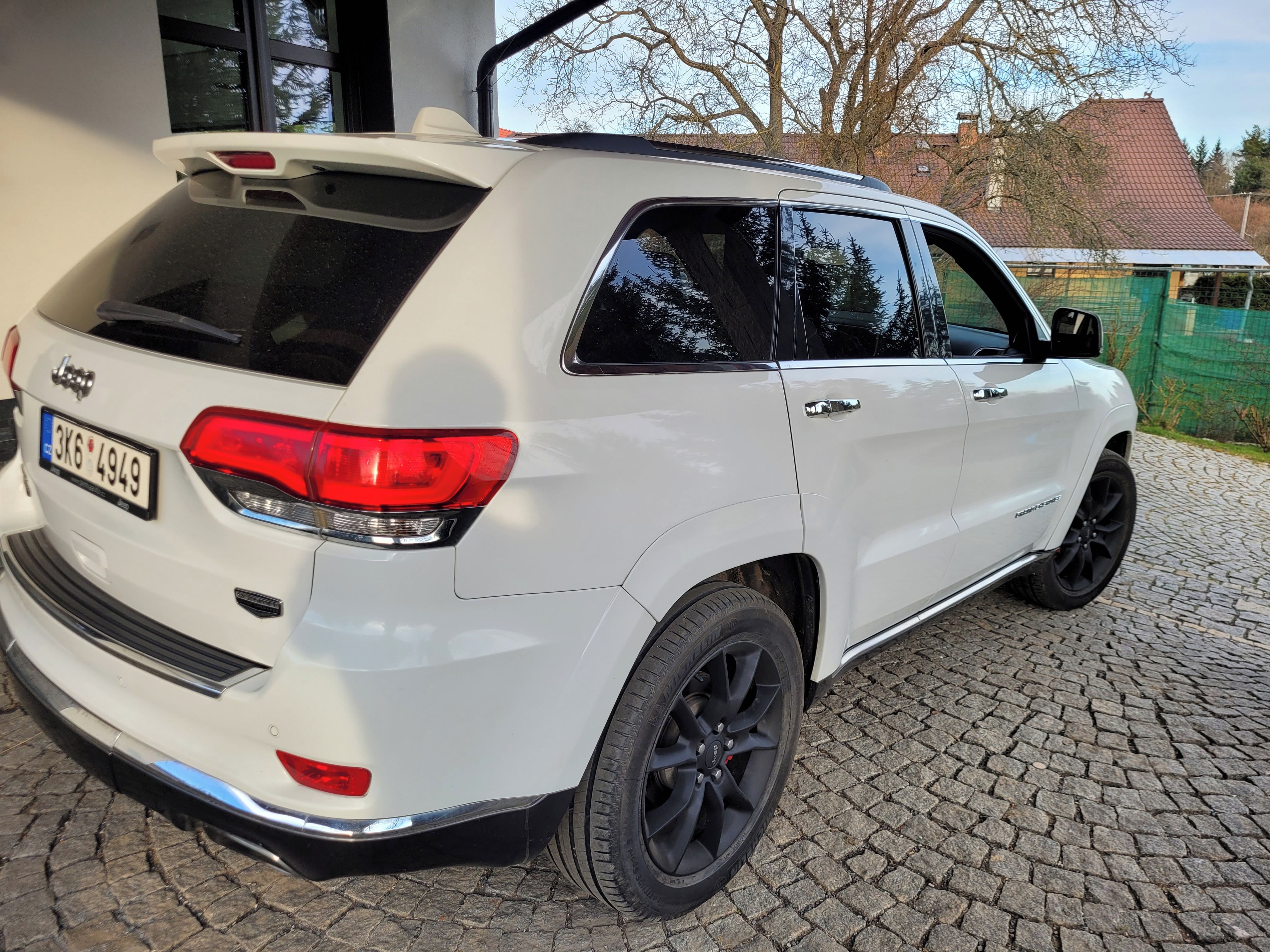 Jeep Grand Cherokee, 3 V6 Turbo Dieset SUMMIT,tažné - fotka 3