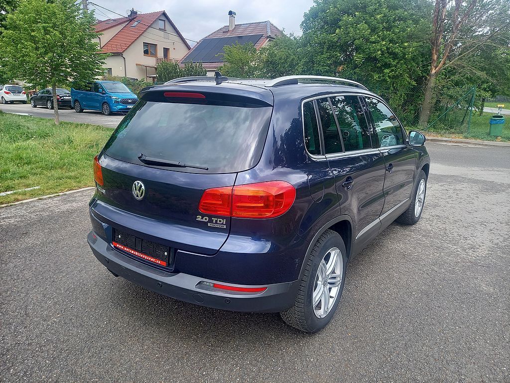 Volkswagen Tiguan, 2,0Tdi 4x4+DSG+Navi+SERVISKA!! - fotka 3