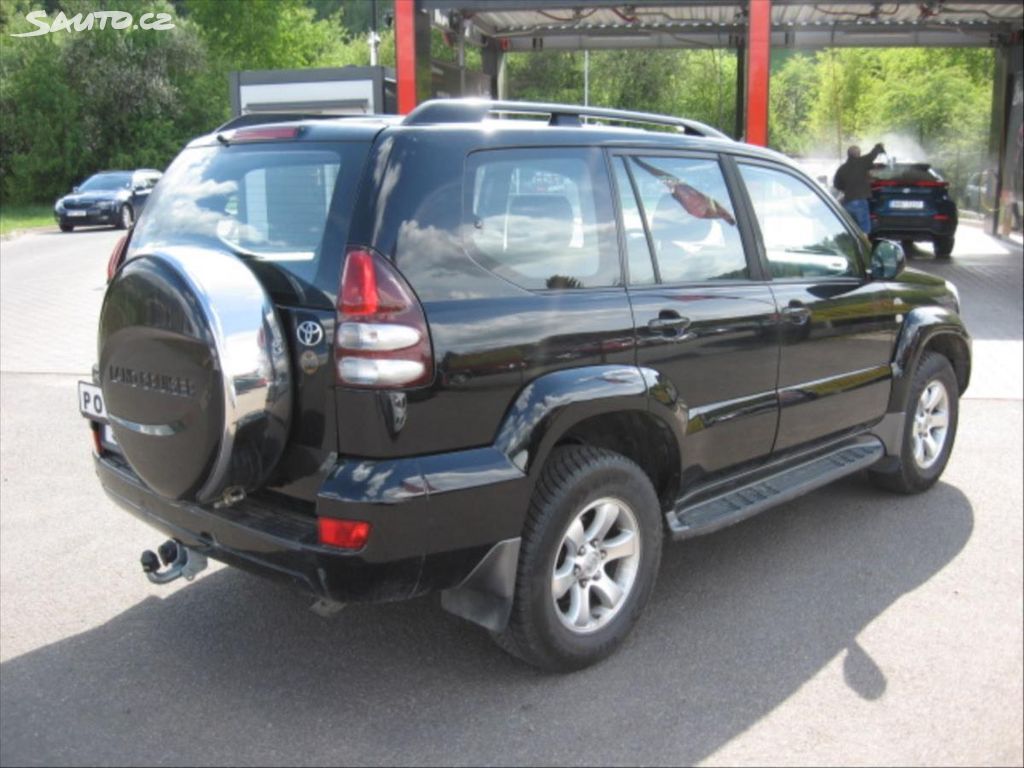 TOYOTA LAND CRUISER 3.0 D-4D 166CH