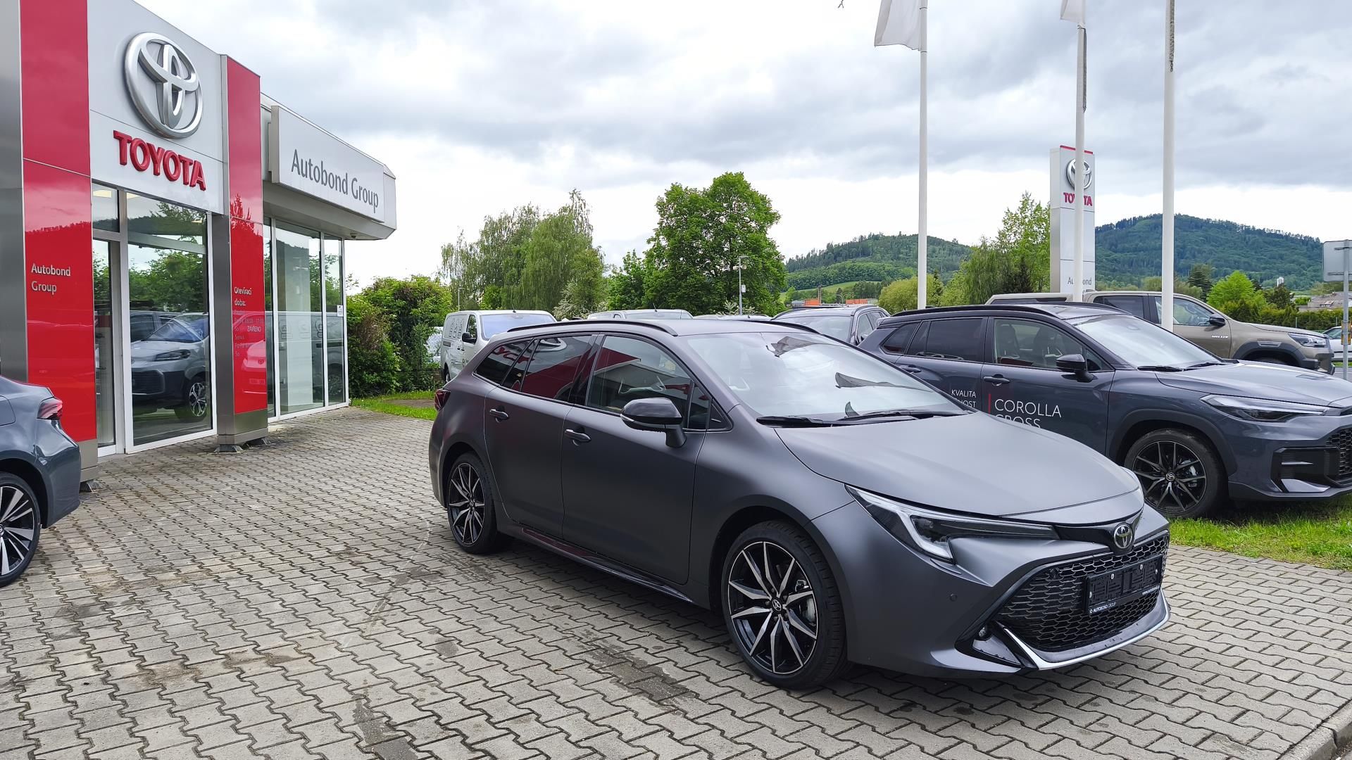 Toyota Corolla, 2.0L HEV GR SPORT Monotone - fotka 3