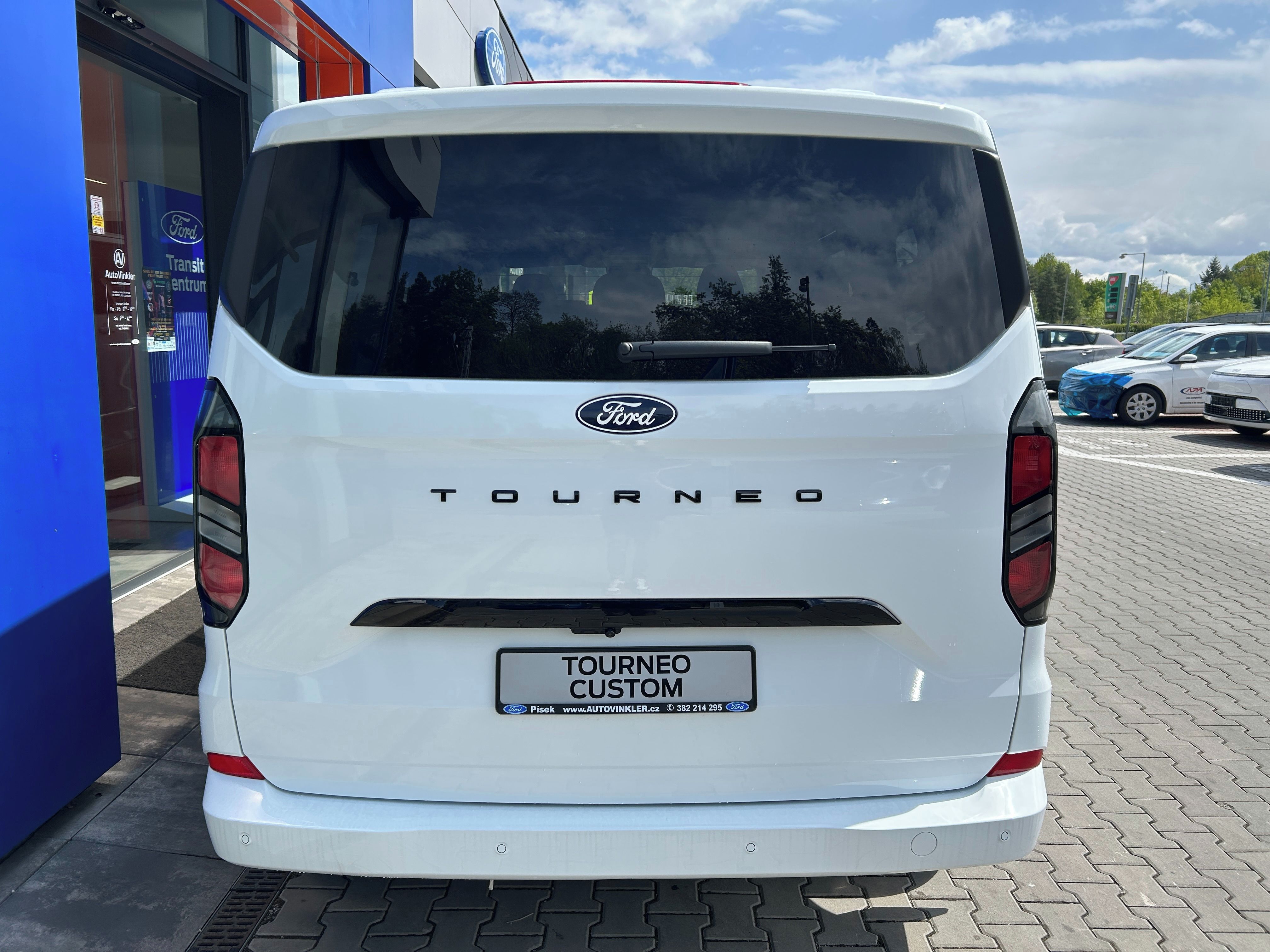 Ford Tourneo Custom, Titanium L1 2.0 EcoBlue 110kW - fotka 5