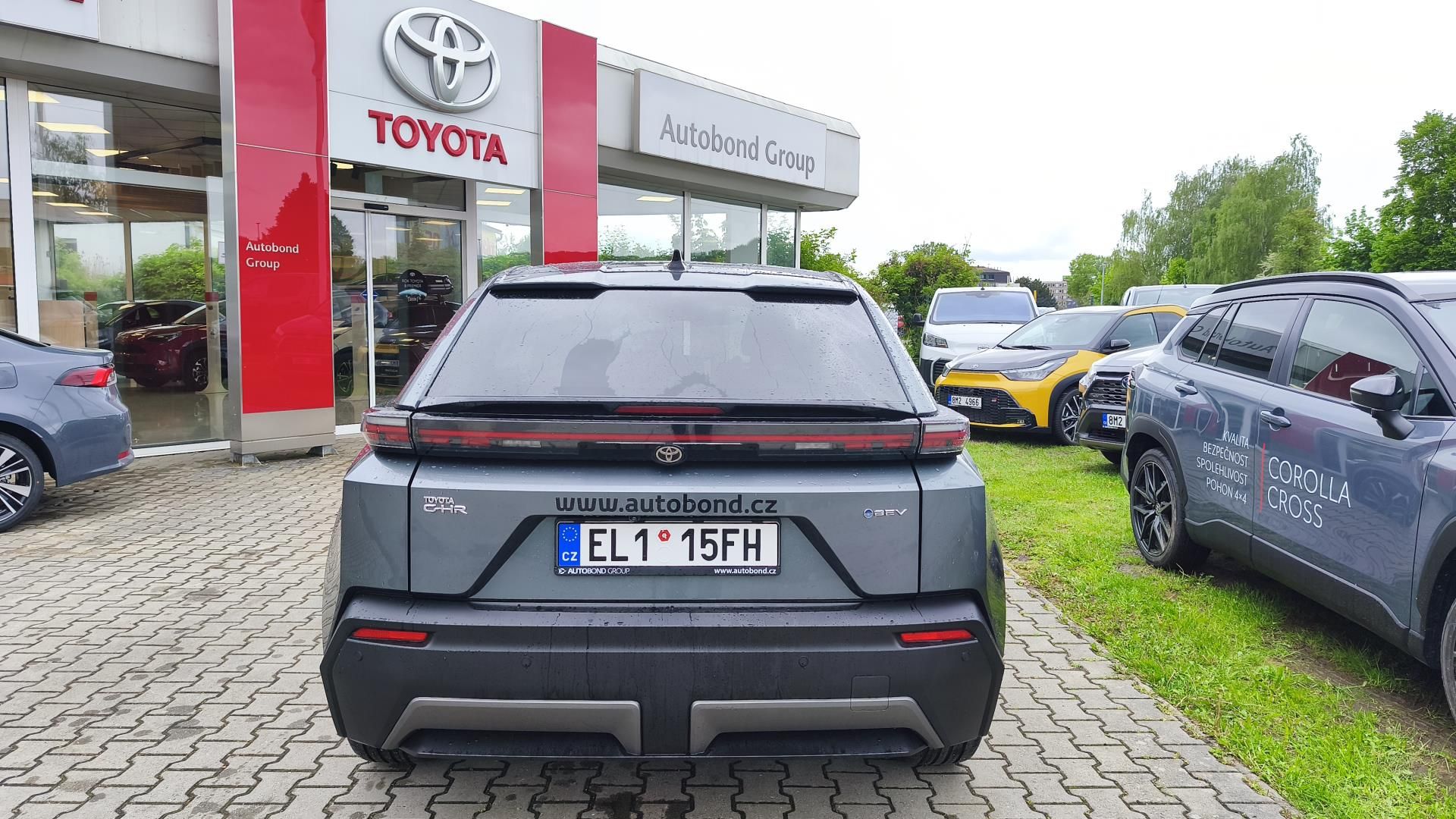Toyota C-HR, BEV 224 4X2 STYLE + Dynamic - fotka 5