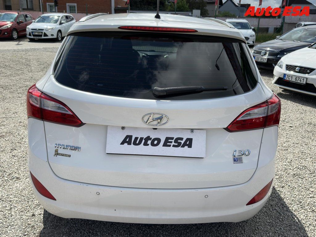 Hyundai i30, 1.6i - fotka 5