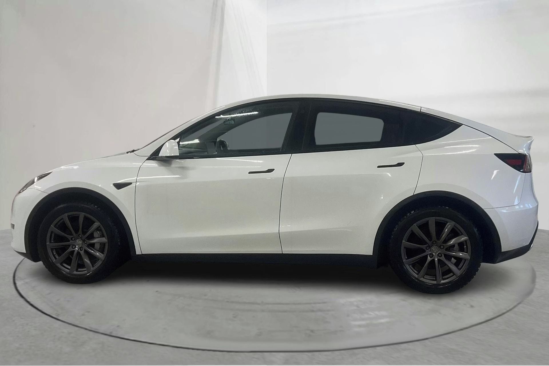 Tesla Model Y, LR2024 Berlín, tažné - fotka 3