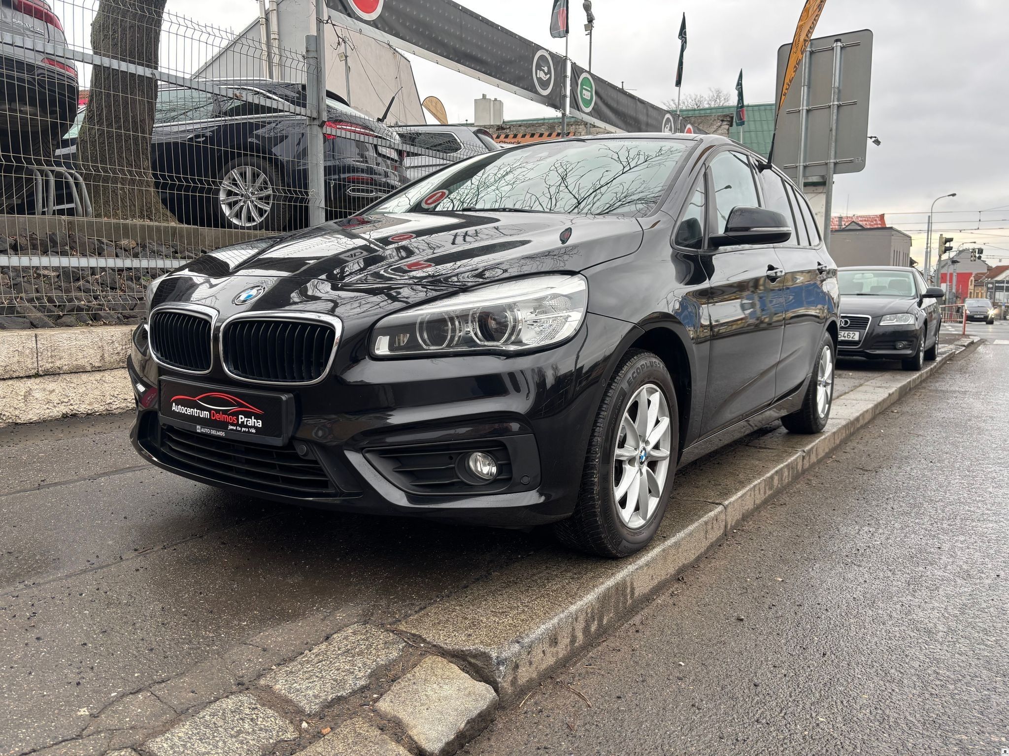 BMW Řada 2, 218d/2017/1MAJ-SPORT PACKET,ZÁ