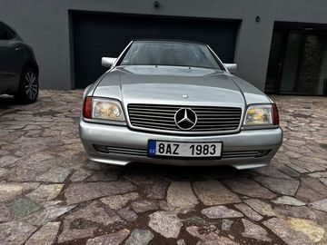 300 V6
