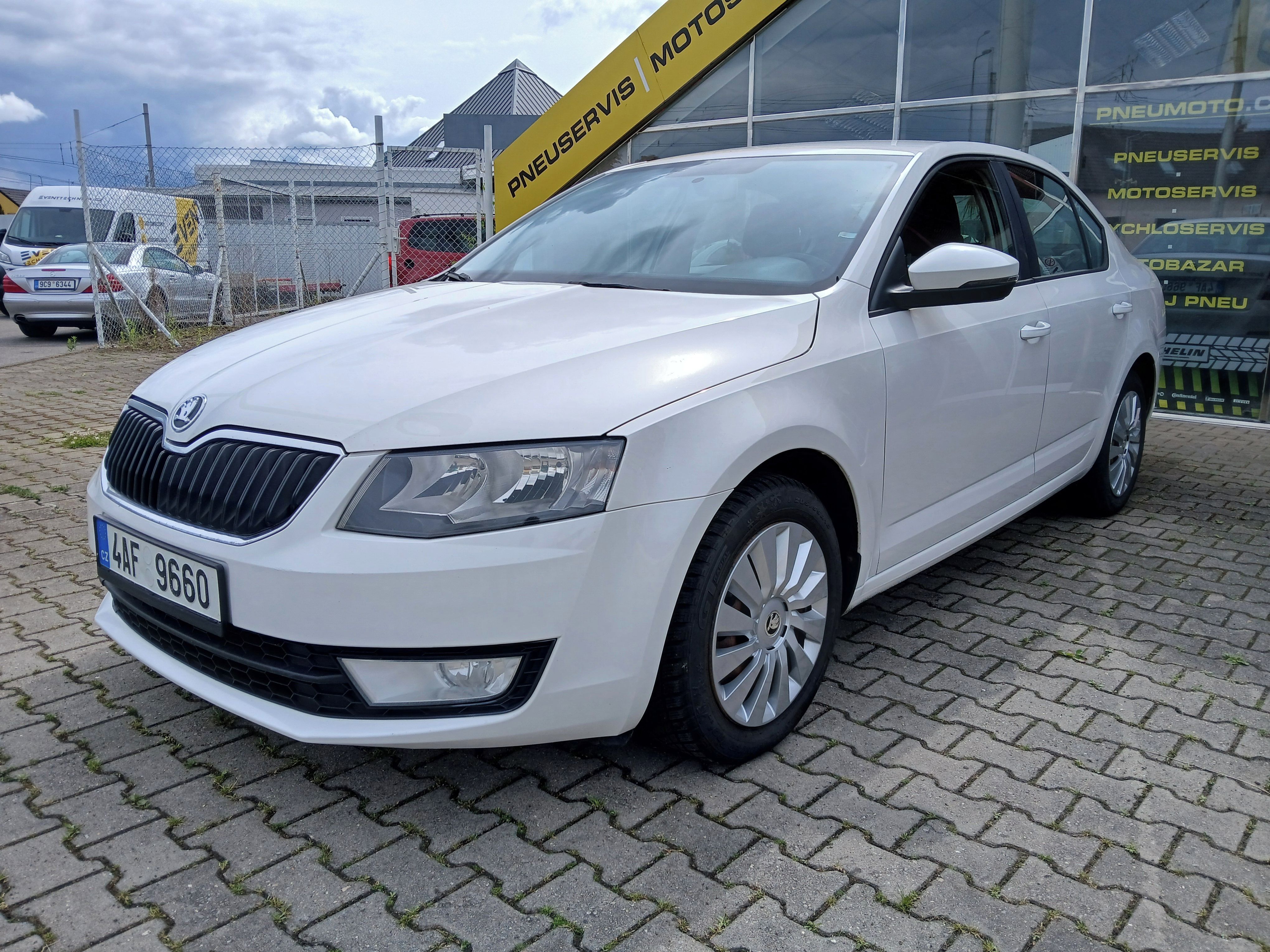 Škoda Octavia, 1.6TDI, 77kW, CZ, servis